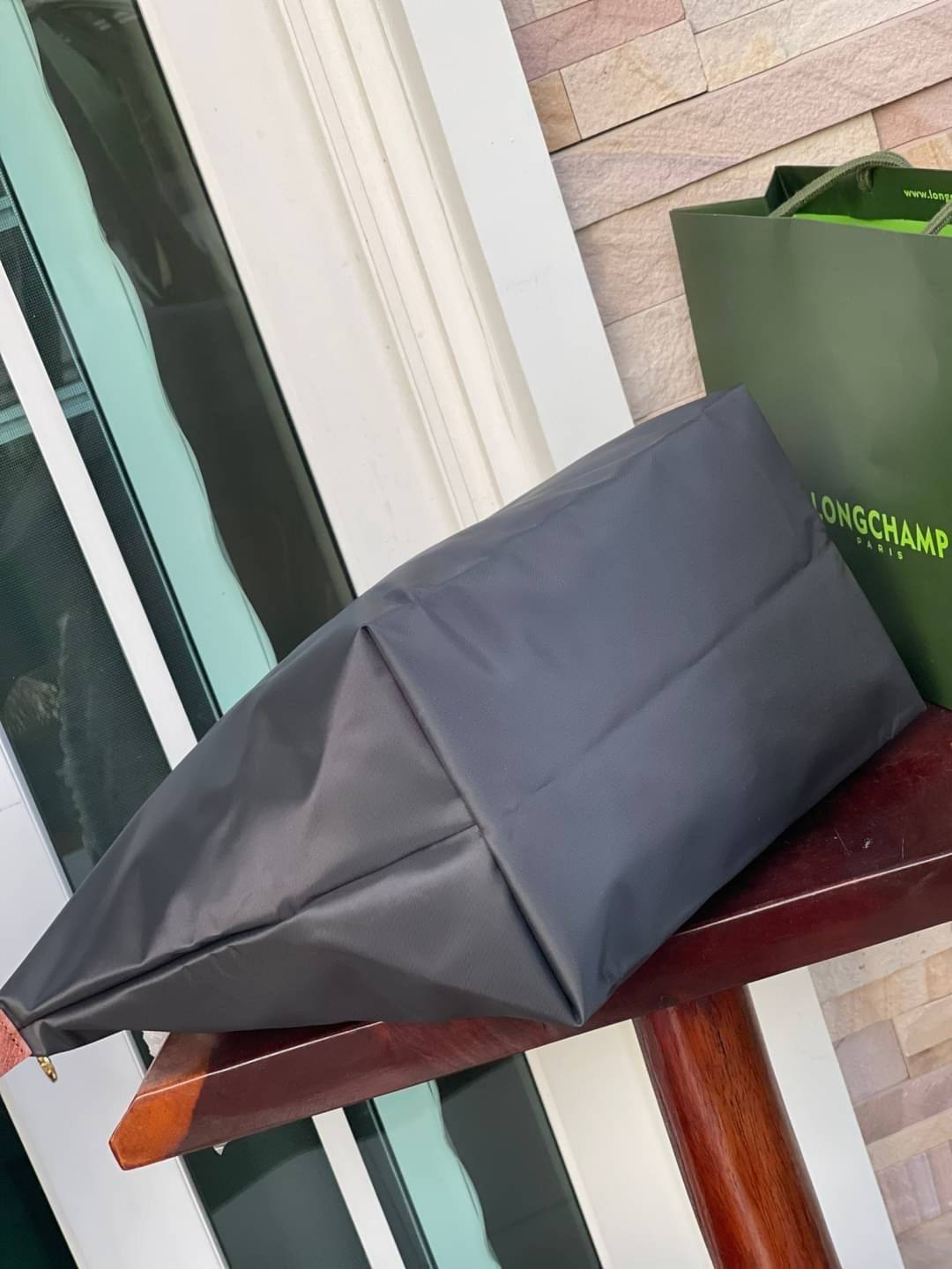 ของแท้ 💯% LONGCHAMP LE PLIAGE ORIGINAL SHOULDER BAG L ( หูยาว )กระเป๋าสะพายไหล่ รุ่น Original มีเอกลักษณ์อันโดดเด่นของรุ่นไอคอนนิคของ Longchamp อย่าง Le Pliage