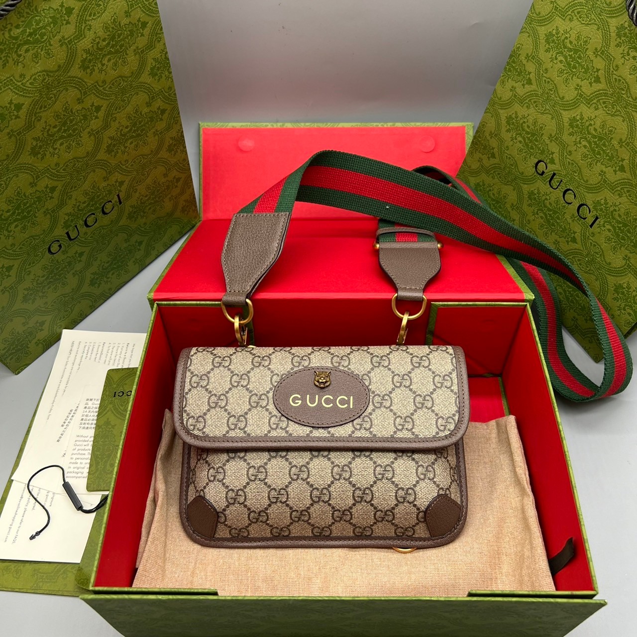 GUCCI Neo Vintage GG Supreme belt bag / Gucci Belt bag เกรดใช้งานสลับของแท้ เกรดออริจินอล ใช้ได้ทั้งชายหญิง งาน unisex ผลัดกันใช้ ^-^ ก็ได้ งานสวยตามรูป สินค้าขายดี ภาพสินค้าถ่ายจากงานขายจริง ใช้งานต่างประเทศได้