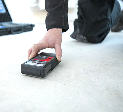 เครื่องวัดความชื้นพื้นคอนกรีต TRAMEX รุ่น CME4 ช่วงค่า 0-6% สำหรับงานเคลือบอีพ็อกซี่ PU. งานติดตั้งพื้น