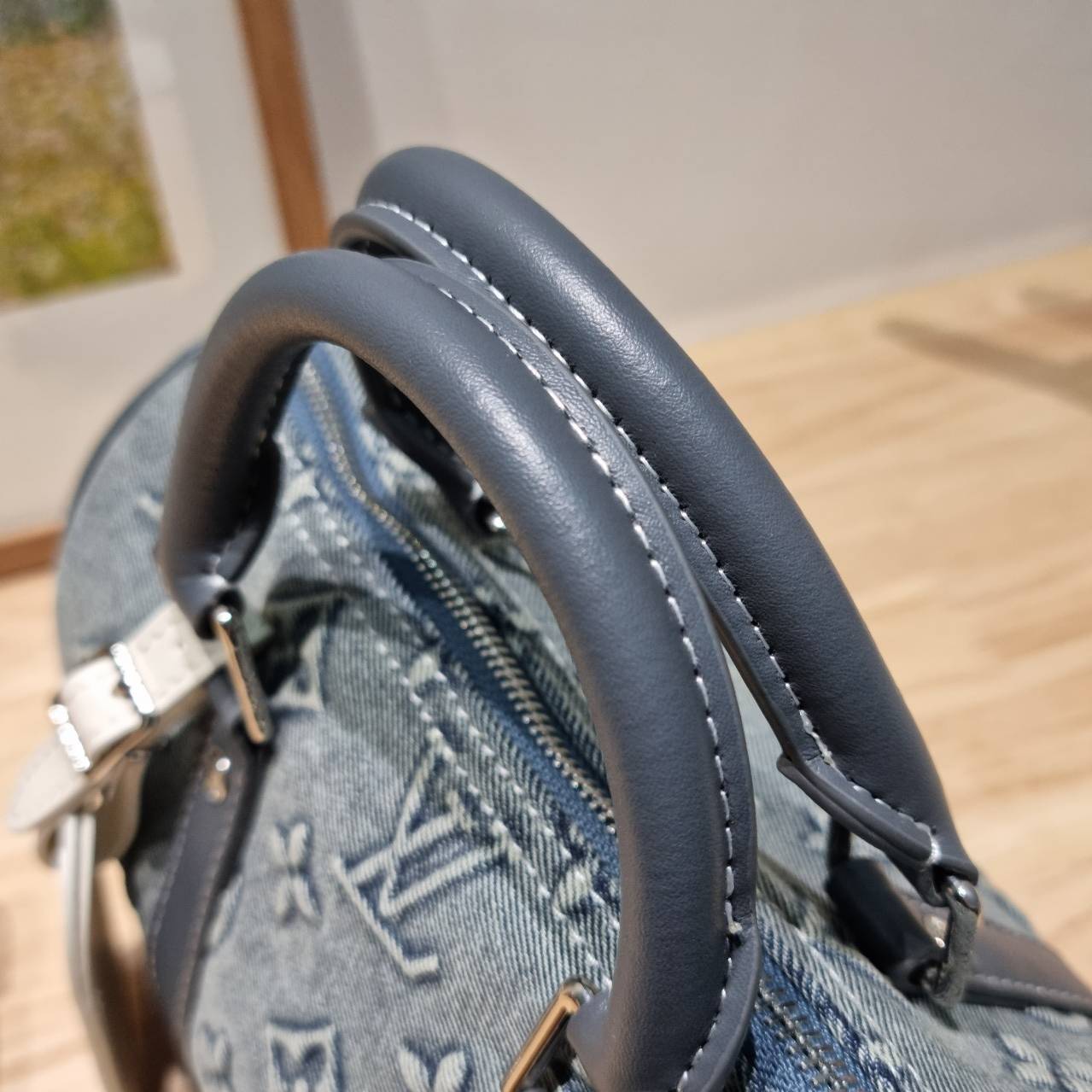 LV bandouliere 25 washed denim monogram keepall bag ใหม่ล่าสุด กับกระเป๋าทรงหมอนสุดฮิต ที่มาในรูปแบบ washed denim สวยคลาสสิค ดูแพงสุดๆ