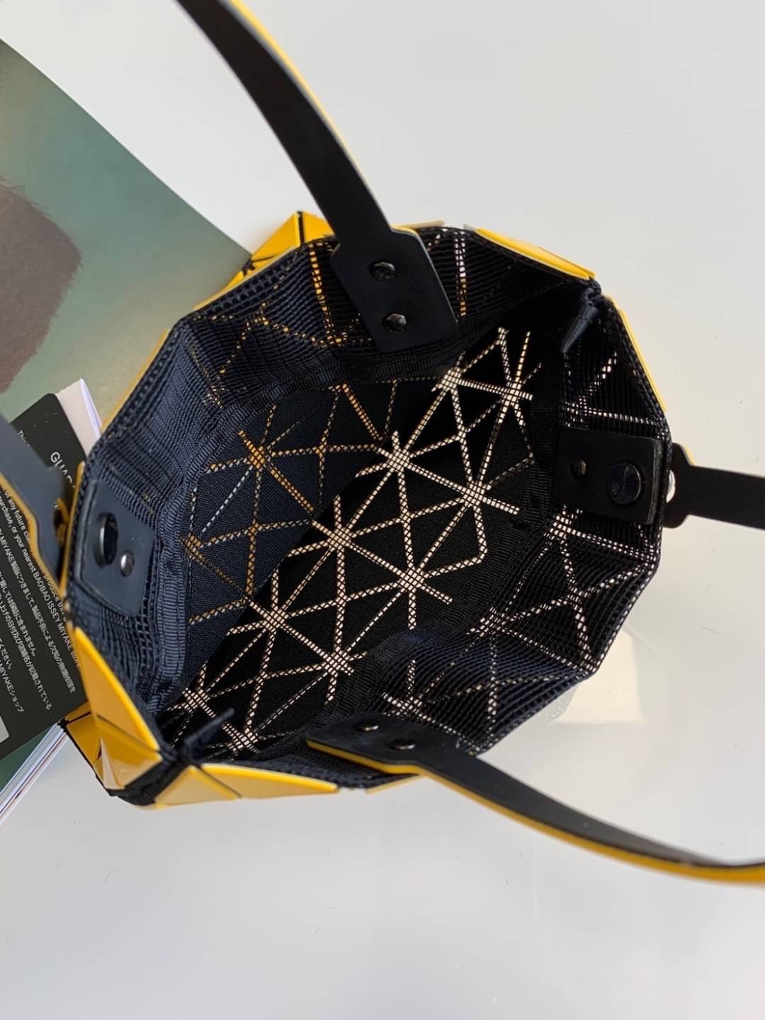 BAOBAO ISSEY MIYAKE 6x6 BLOCK TOTE BAG กระเป๋าถือทรง shopping โท้ท ลายตาราง บล็อคสี่เหลี่ยมสามเหลี่ยม ภาพสินค้าถ่ายจากงานขายจริง ใช้งานต่างประเทศได้ค่ะ