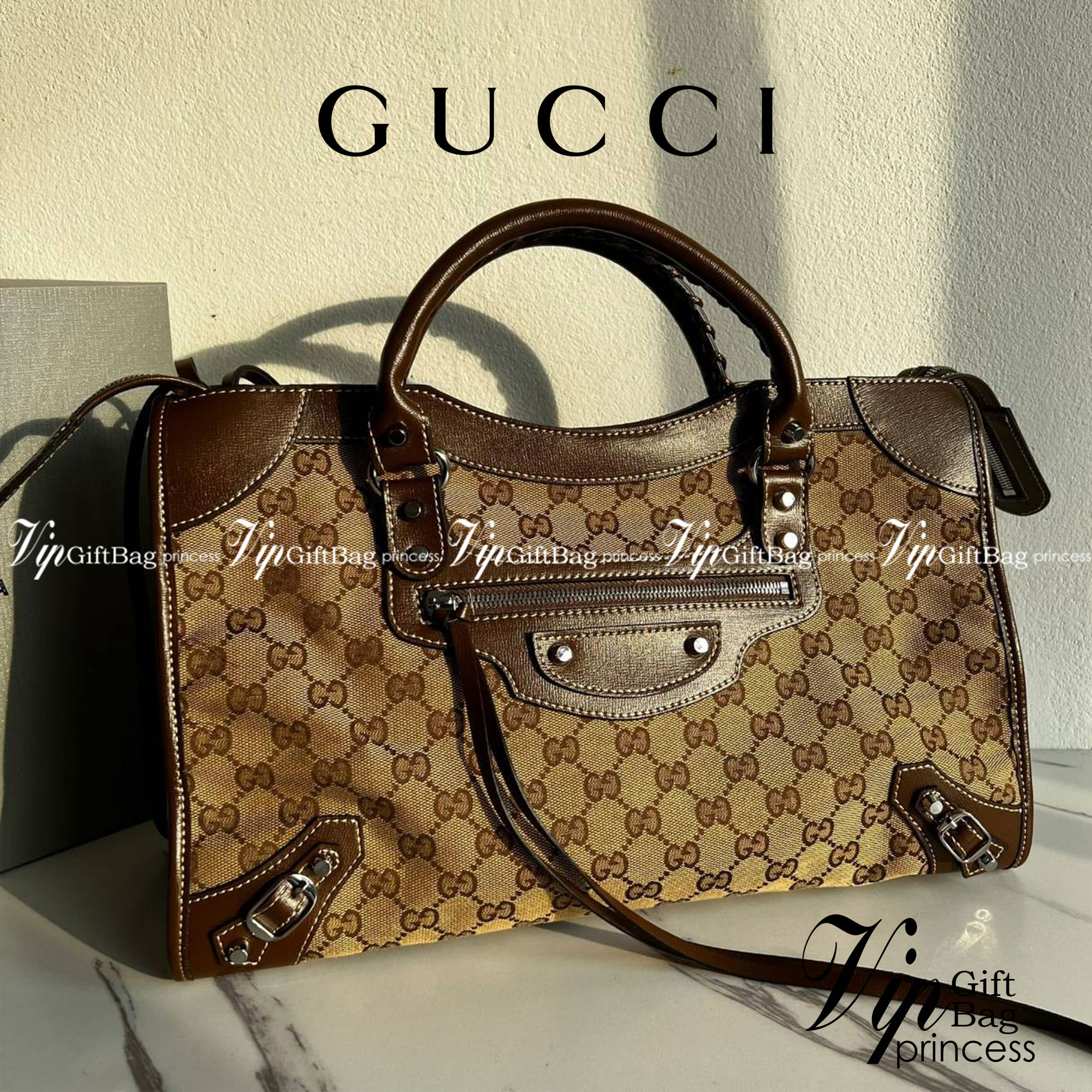 หนังแท้ Gucci The Hacker Project medium Neo Classic bag พร้อมส่งที่ไทย มาแล้วนะค้า มาแรง ขายดีม๊ากกกค่ะ GUCCI x BALENCIAGA CITY BAG ใบนี้มีสายสะพาย มาแรงที่สุดในตอนนี้ เป็นการออกแบบร่วมกันของ2แบรนด์ดัง เฟียส สวย แพทเทิร์นลาย ทรง เป๊ะๆ งานเทพสุดแบบเทียบแท้
