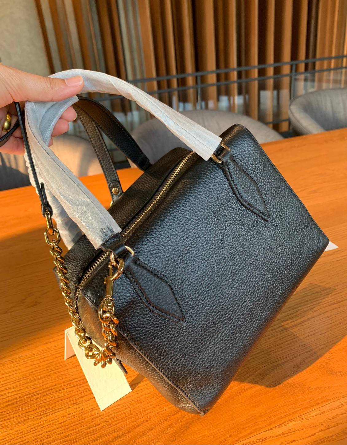 ของแท้ 💯% TORY BURCH KIRA PEBBIED STACHEL 74650 Black