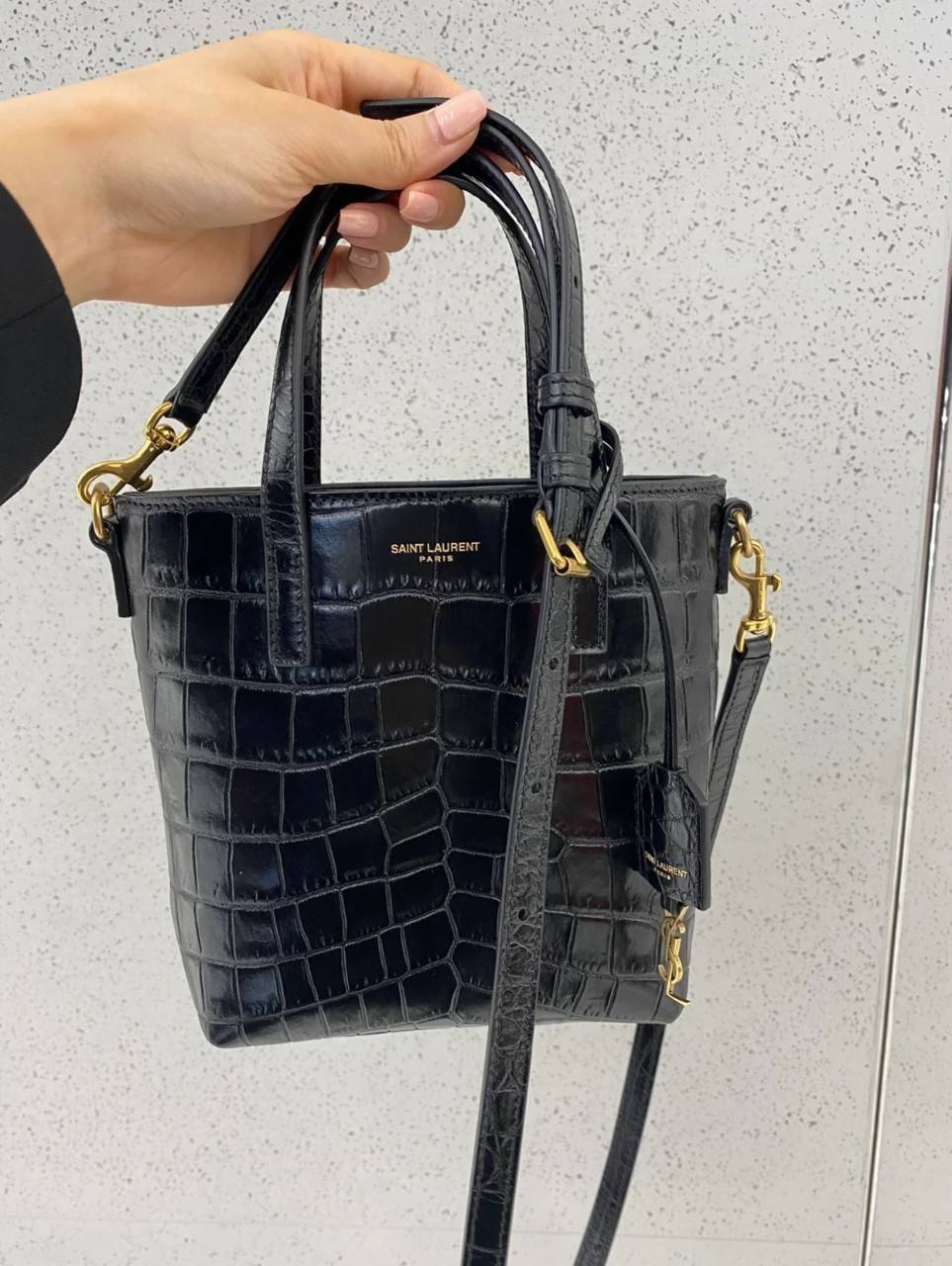 Large YSL CROC TOTE / YSL Toy croc-effect leather tote bag พร้อมส่งครบสองไซส์ *คู่ดูโอ้ สวยแบบตะโกนนน YSL BAG VIP วัสดุหนังสังเคราะห์ หนังนิ่มลายจรเข้เต็มใบ สวยหรูมาก