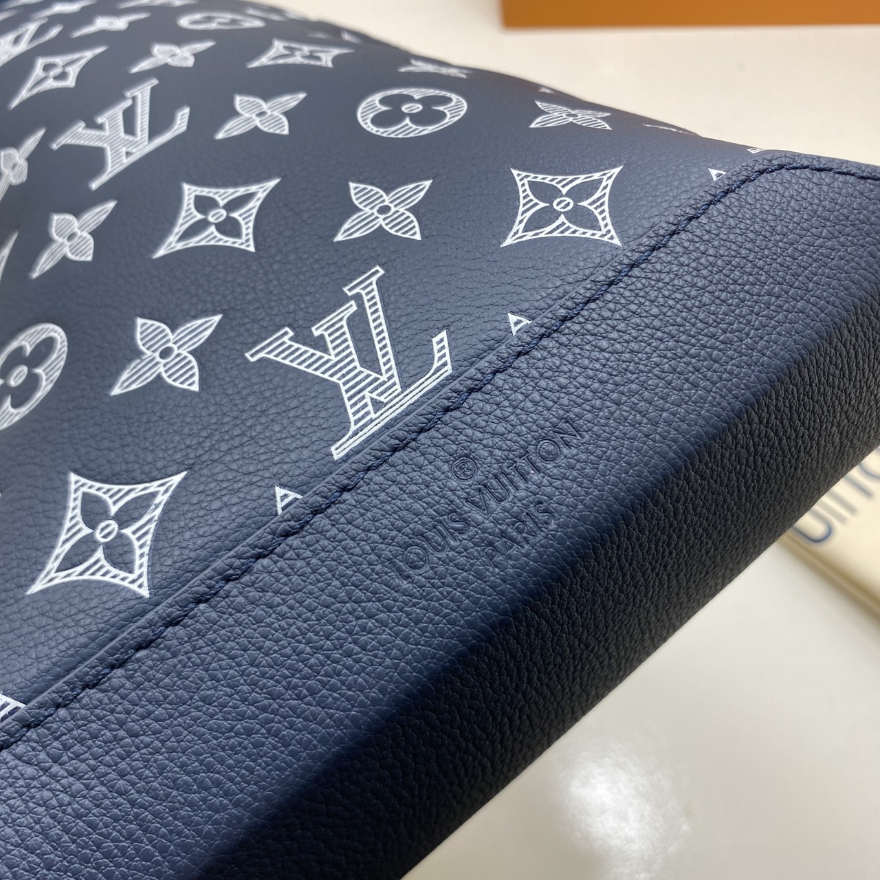 TOP ORI หนังแท้ | LV Duo Slingbag / LV Belt Bag กระเป๋าคาดอกดีไซน์ใหม่ สปอร์ตและดูหรูในตัว รูปทรงใช้งานง่ายได้ทุกลุค ที่สุดของไอเท็มขายดี