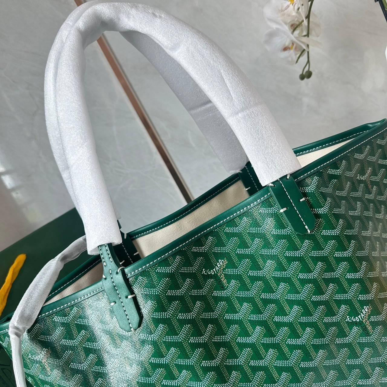 พร้อมส่ง 5 สี PM GOYARD ANJOU PM REVERSIBLE TOTE BAG / Goyard tote bag กระเป๋าทรงโท้ทใบใหญ่ เกรดไฮเอน 1:1 ใช้งานต่างประเทศได้ ภาพถ่ายจากงานขายจริง