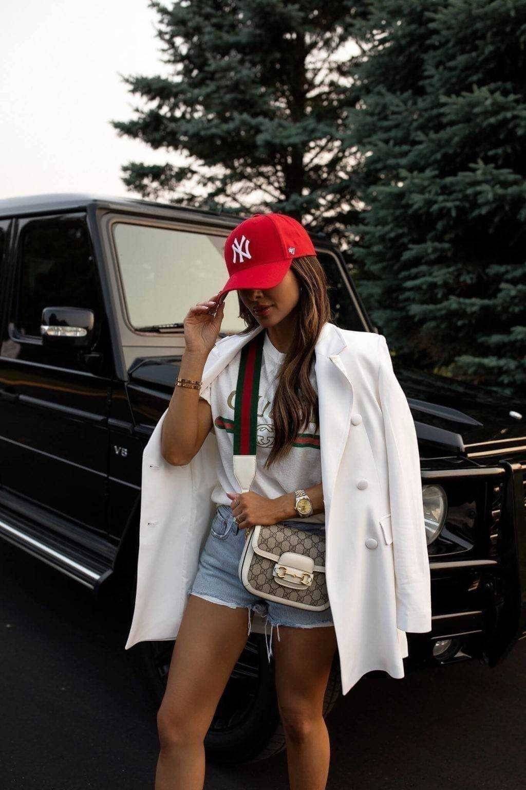 GUCCI HORSEBIT 1955 MINI BAG กระเป๋า crossbody รุ่นฮิต สุดหรูหรา คลาสสิค จุของสำคัญได้เยอะ มาพร้อมสายสะพายยาว 2 เส้น สามารถ ปรับระดับได้ ถอดออกได้ รุ่นนี้ใช้งานดีมาก บอกต่อกันถึงที่สุด ใช้ได้ทุกโอกาส เป็นอีกรุ่นที่โดดเด่นมากๆ