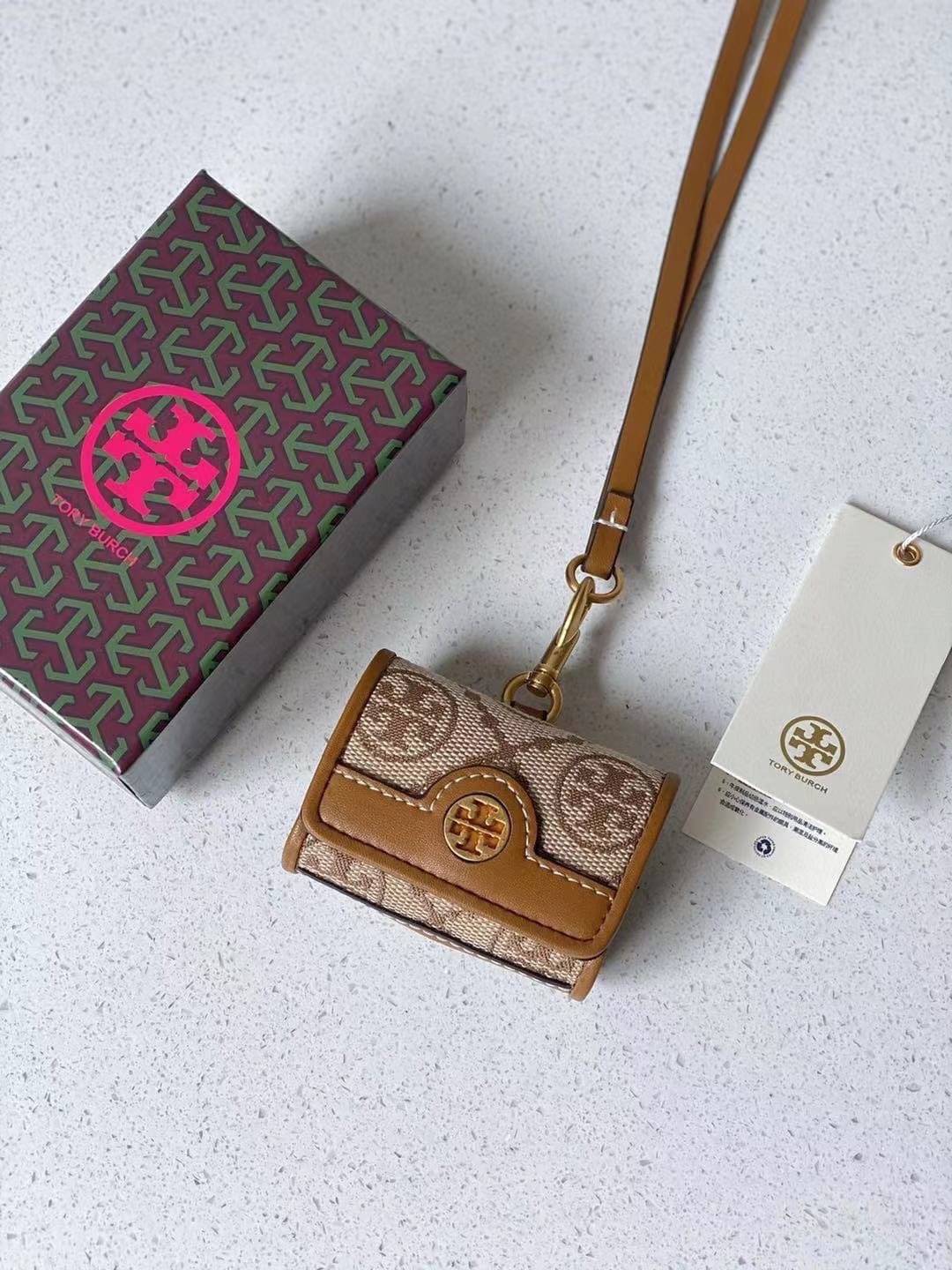 TORY BURCH T Monogram Jacquard AirPods Case พร้อมส่ง