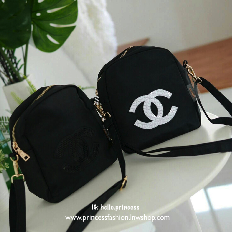 NEW 2019 !! กระเป๋าสไตล์คลาสสิค AUTHENTIC VIP CHANEL PERSICIONS GIFT SEQUINS CC BLACK CROSSBODY BAG ทรงสวย *อะไหล่ทอง เปิดปิดด้วยซิปที่จับปั้มแบรนด์ ด้านในใส่ของได้กำลังดี ใส่กปต.สั้น + เครื่องสำอางค์จุกจิก หรือใส่มือถือได้ทุกรุ่นค่ะ สายยาวปรับได้ฟรี สามา