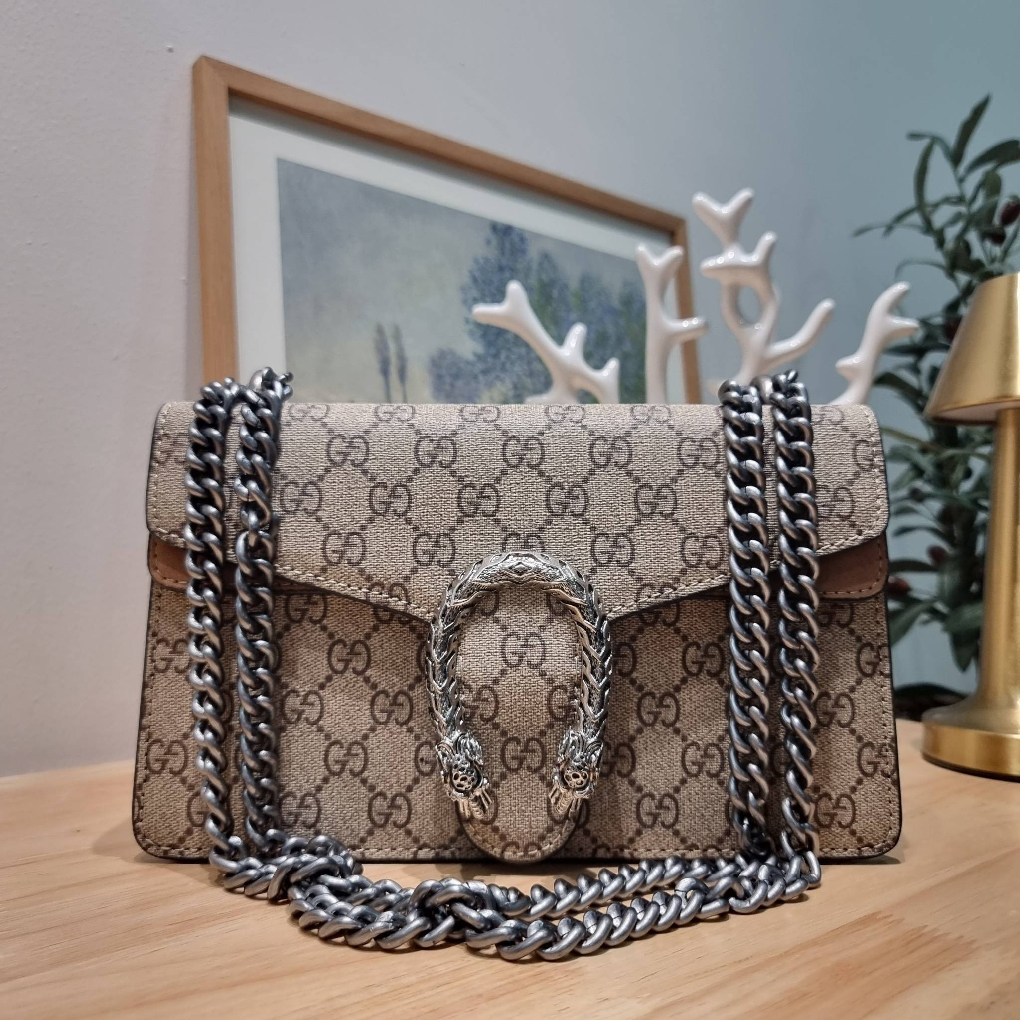 GUCCI GG DIONYSUS SHOULDER BAG / DIONYSUS GG SMALL SHOULDER BAG / GUCCI BAG พร้อมส่งที่ไทย กระเป๋าสะพายรุ่นที่สาวๆต้องไม่พลาด!! ดึงดูดและสะกดสายตาด้วยอะไหล่ดีเทลหรู