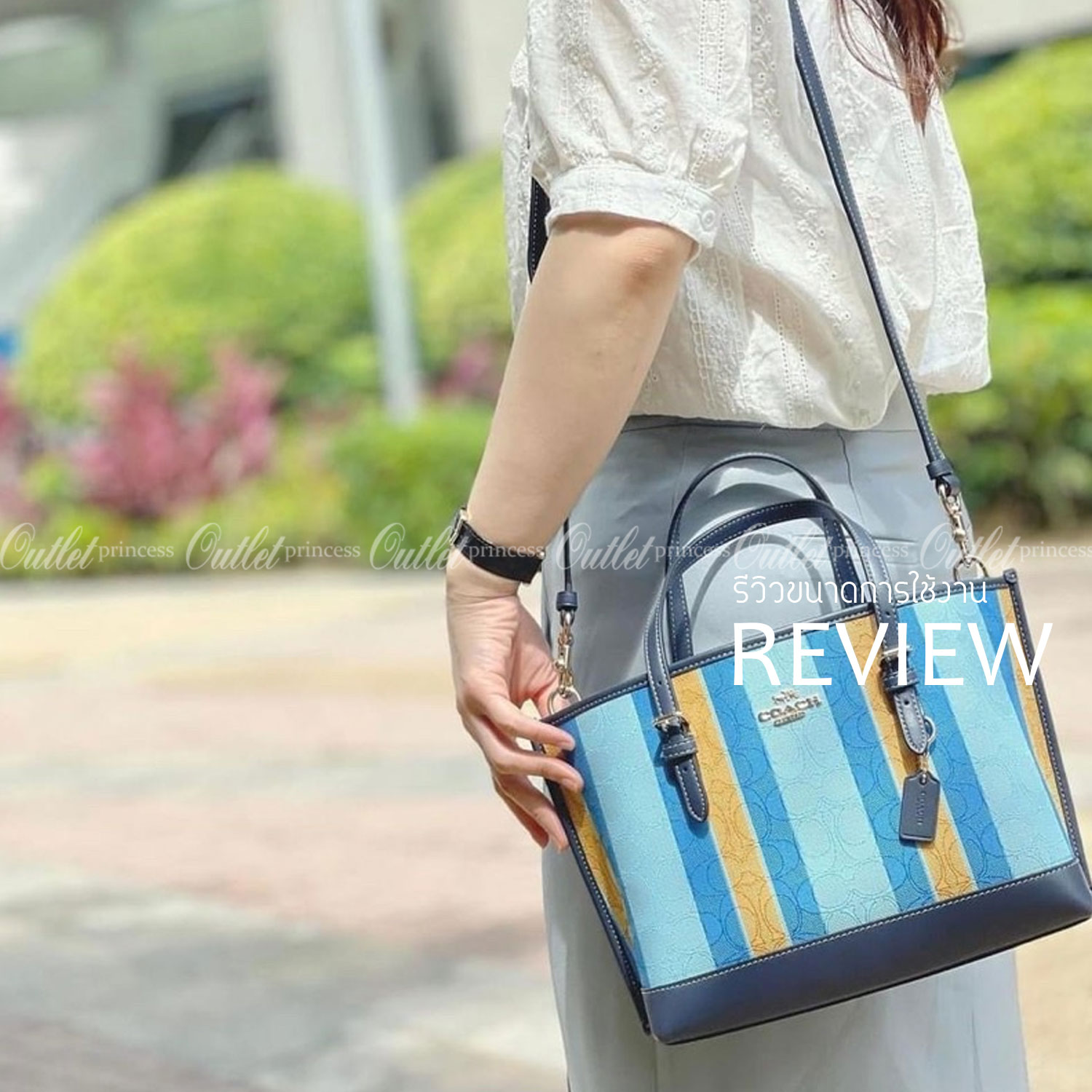 COACH Mollie Tote 25 In Signature Jacquard With Stripes พร้อมส่งที่ไทย ภาพสินค้าถ่ายจากงานขายจริง ใช้งานต่างประเทศได้