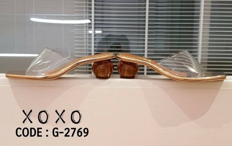 ZARA รองเท้า คัชชูงานสวม คาดพลาสติกใสอย่างดีเนื้อนุ่ม พื้นวัสดุหนัง PU ส้นแก้วสีใส งารจริงสวยมากคะ แมทส์ชุดง่าย น้ำหนักเบา