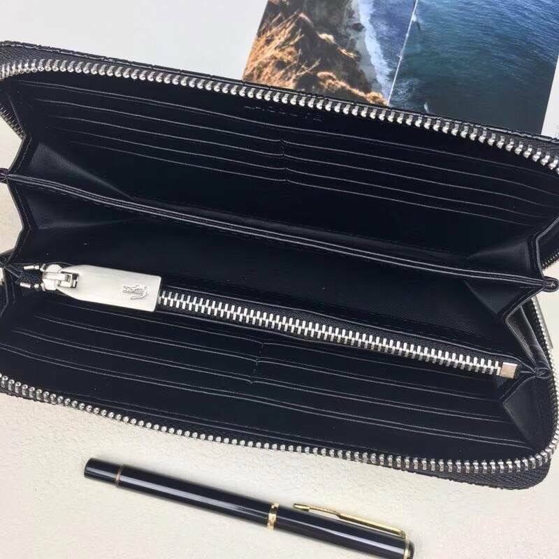 LACOSTE FACTORY LONG WALLET กระเป๋าสตางค์ใบยาวรุ่นใหม่ล่าสุดหนังสวยอยู่ทรงเปิดปิดด้วยซิปรอบด้านหน้ามีโลโก้แบรนด์เรียบหรู ภายในมีโลโก้ ช่องซิป ช่องใส่บัตรหลายช่องใส่มือถือ iphone8 เหรียญ บัตรได้เยอะ ตัวจริงสวยน่าใช้คลาสสิคไม่มีเอ้าท์ ราคาสุดคุ้ม สินค้ามาพร