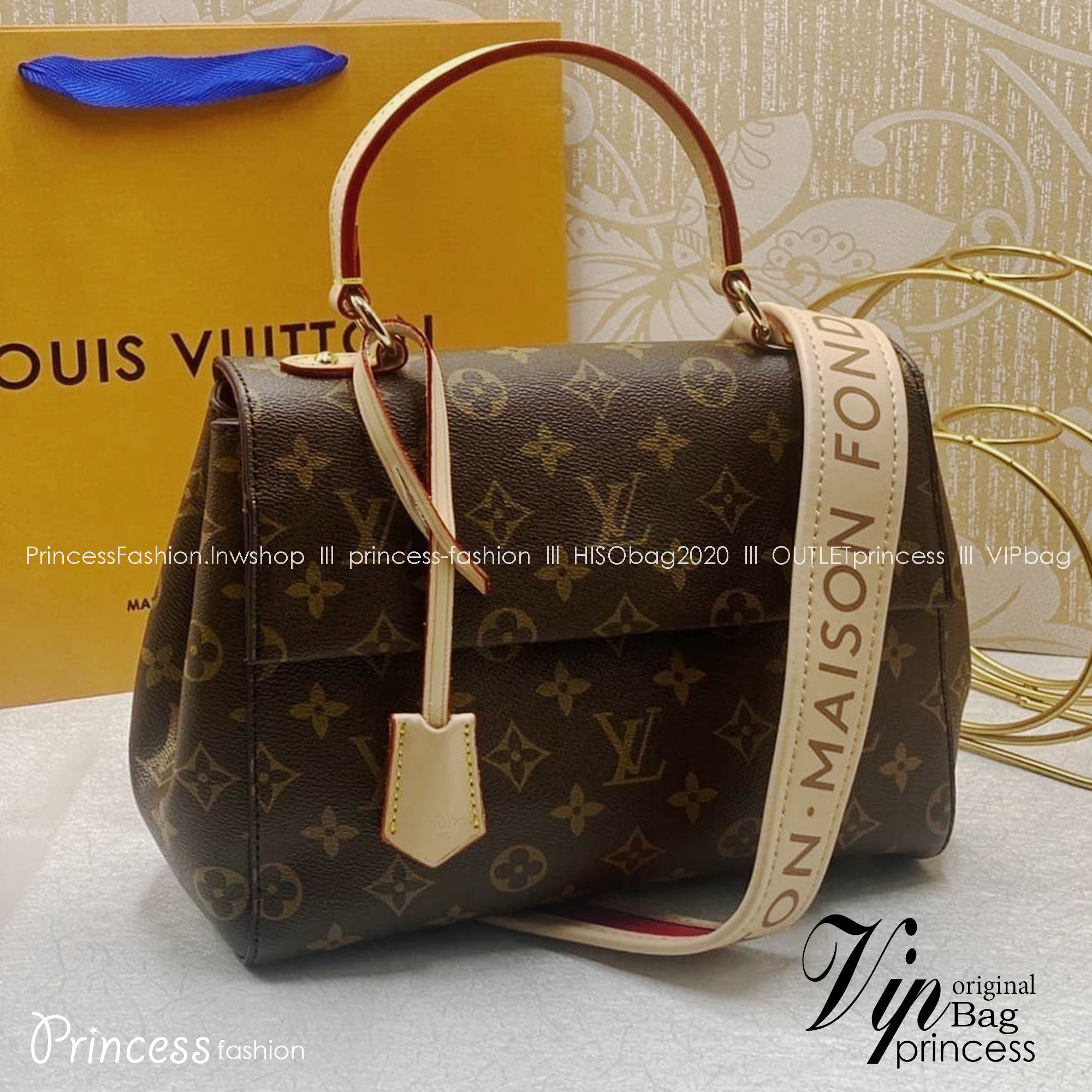 LV Cluny BB Monogram Handbag กระเป๋าสะพายลายโมโนแกรมทรงสวยเหนือกาลเวลา เป็นอีกรุ่นที่ขายดีมาก เกรดออริ 1:1 ใช้งานต่างประเทศได้