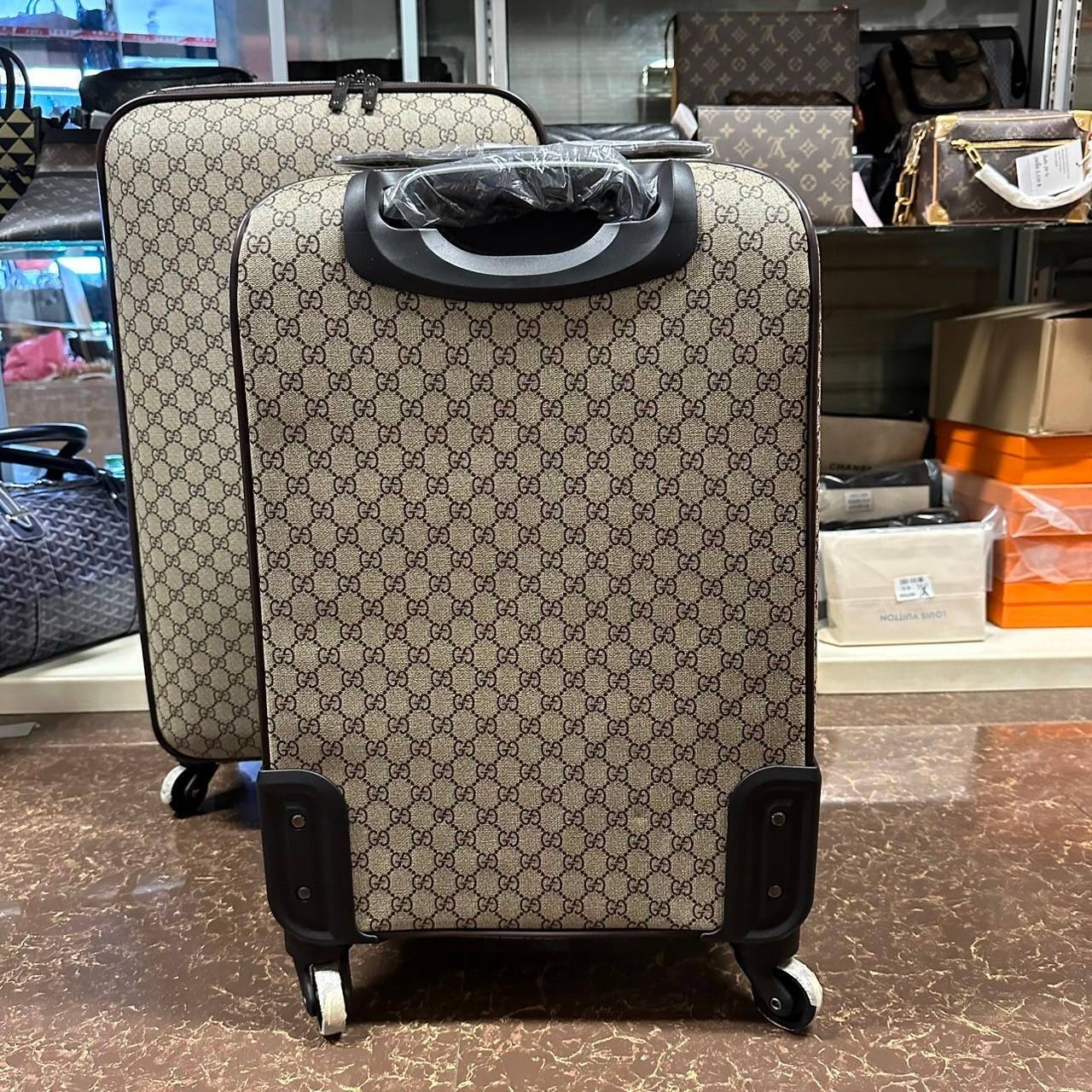 Gucci GG wheel suitcase / GUCCI Luggage / GUCCI Travel Rolling Luggage Suitcase Trolley Wheel Case Bag Unisex กระเป๋าเดินทางล้อลากใบใหญ่ 30 / 26 นิ้ว ภาพถ่ายจากงานขายจริง ใช้งานต่างประเทศได้