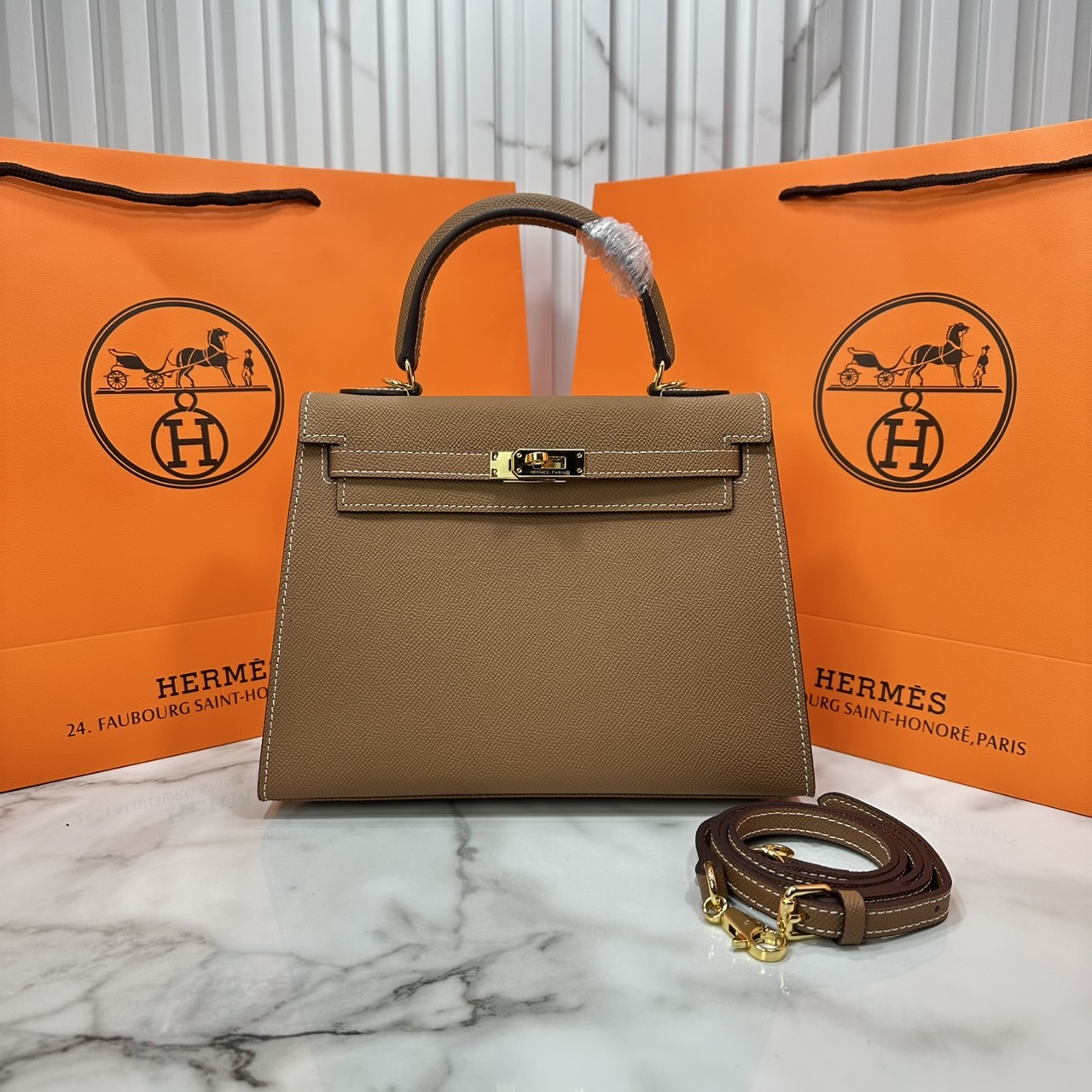 ORI หนังแท้ | Hermes Kelly 25cm / 28cm กระเป๋าสะพายที่สุดแห่งหรูหราลัคชู นิยามของความสง่างามเหนือกาลเวลา แบรนด์เนมในฝัน งดงามดั่งเจ้าหญิง