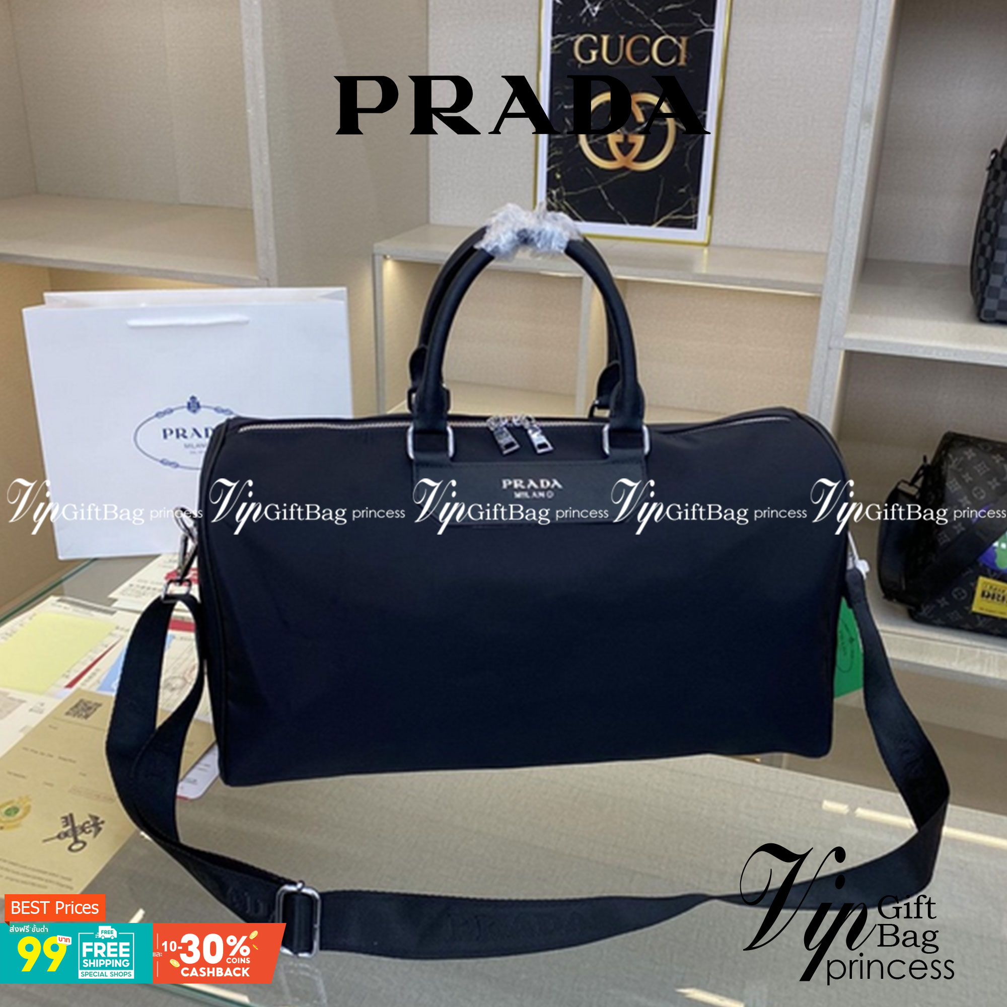 กระเป๋าเดินทาง อีกรุ่นขายดี!!! ของมันต้องมี♡ มาใหม่กับงานพรีเมียมกิฟท์แบรนด์ PRADA กระเป๋า TRAVEL BAG ใส่ของได้เยอะมาก ไปต่างประเทศได้สบายคะ หมดห่วง ตัวกระเป๋าทำจากผ้า NyYLON อย่างดี สามารถกันน้ำได้ ทรงสวยมากคะ มีความอยู่ทรงในระดับนึงด้านหลังมีช่อง