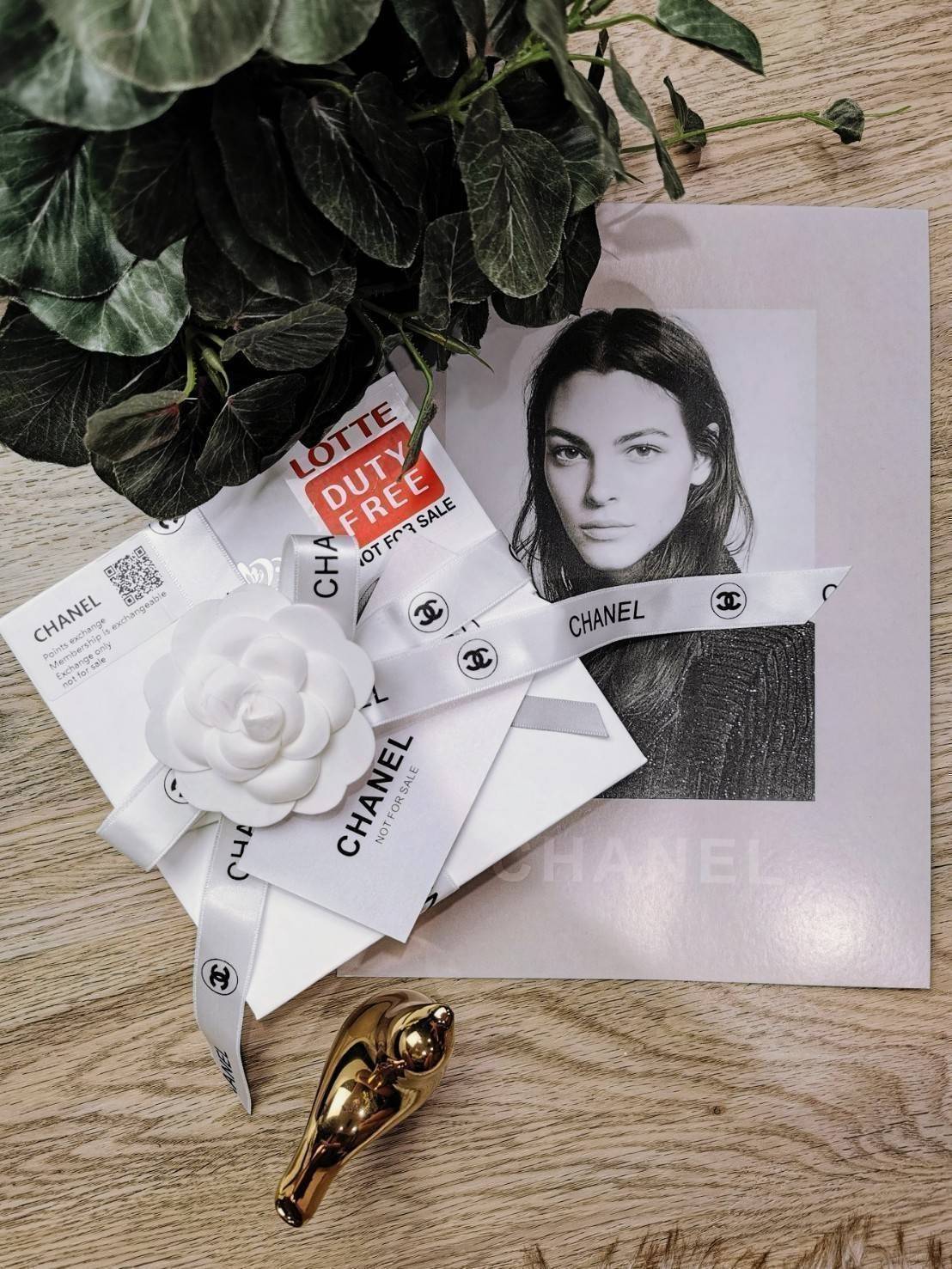 แพ็คสุดคุ้ม! CHANEL 7Days EARRING VIP ชุดกิ๊ฟเซทสุดเลอค่า ไอเท็มหายากชวนสะสมมาเป็นชุดให้ถึง7แบบ7สไตล์สลับใช้ ดีไซน์สวยเลอค่าสุดคลาสสิค จองด่วนไอเท็มแบบนี้นานๆจะหลุดมาให้ช้อป จะซื้อใช้เองหรือมอบเป็นของขวัญก็เลิศหรูดูดีมาใน Original Package มีกล่อง ริบบิ้น 