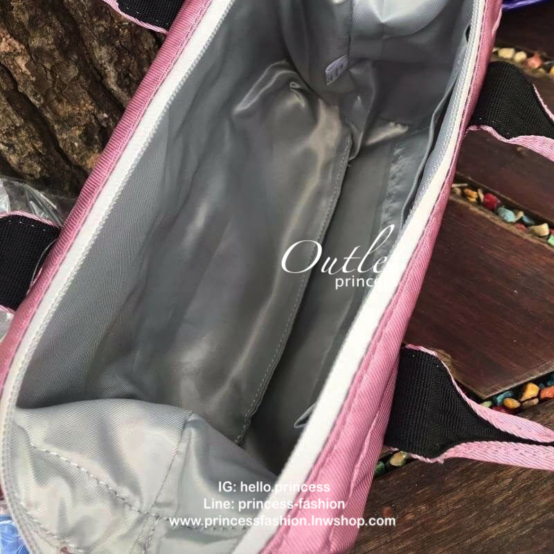 Anello Repellency Edition2 Mini Shoulder Bag (FSO-B025) กระเป๋าสะพายข้างวัสดุNylon & Polyesterหนา กันน้ำได้ น้ำหนักเบา มาพร้อมสายสะพายถอดและปรับความยาวได้ เปิดปิดด้วยซิปคู่ ภายในกว้างใส่กระเป๋าสตางค์ยาว มินิไอแพคได้ รุ่นใหม่ลิมิเตทที่น่าสะสมเลยคร้า!