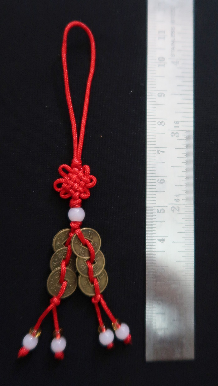 เหรียญจีน 6 เหรียญด้ายแดง เสริมการงานเสริมสุขภาพค่ะ