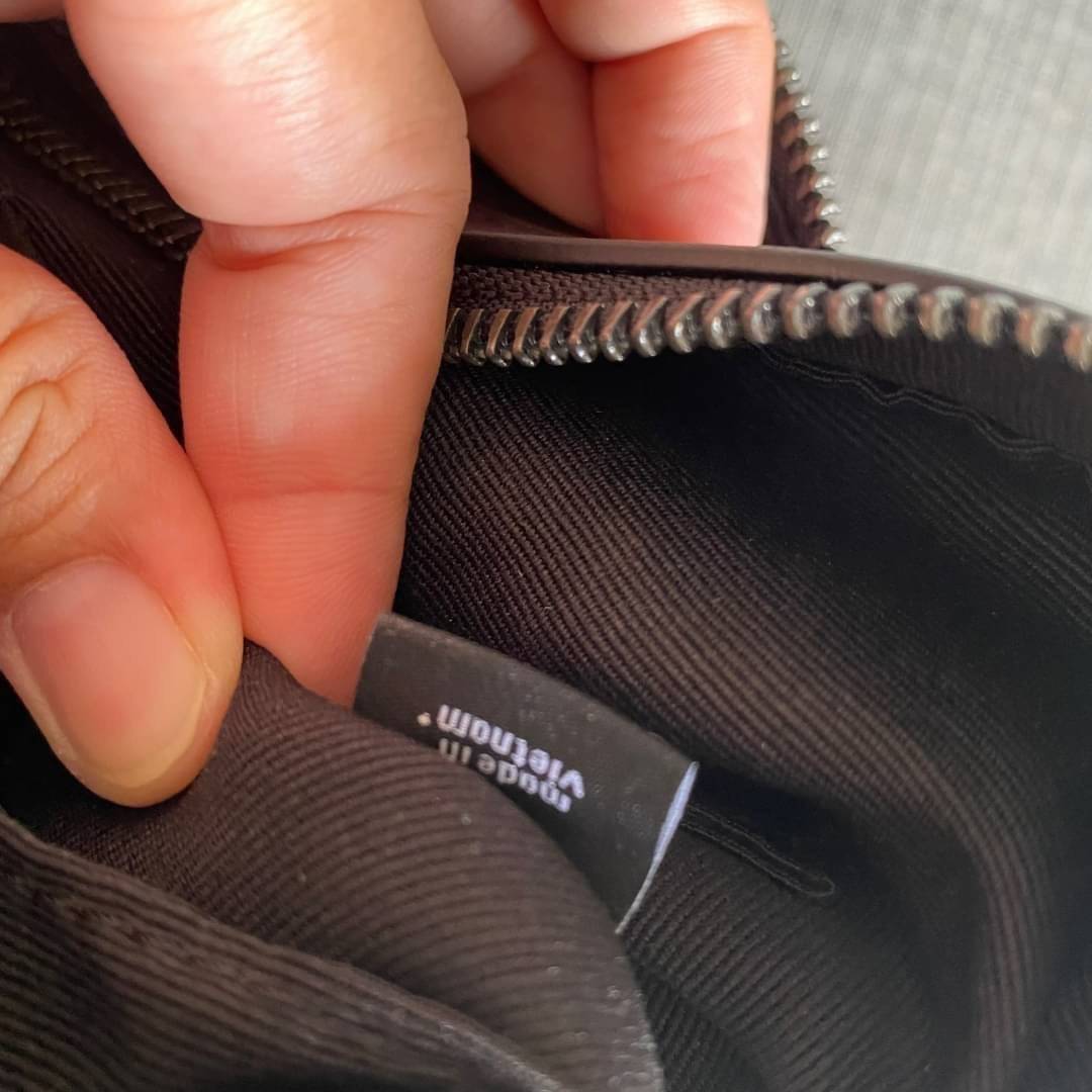 COACH HOUSTON FLIGHT BAG IN SIGNATURE CANVAS (F73336) ขายดีตลอดกาล!! คลาสสิคไม่มีใครเกิน!! กระเป๋าสะพายข้างทรงแมสเซ็นเจอร์ยอดฮิต ทรงสวย ดูดี 🔥 เป็นอีกรุ่น ที่พลาดแล้วต้องรอนานมากๆ ฮ๊อต ฮิต สุดๆ ใช้ได้ทุกเพศ Unisexสุดๆ เท่ห์มากบอกเลย จะออกงานไหน ไม