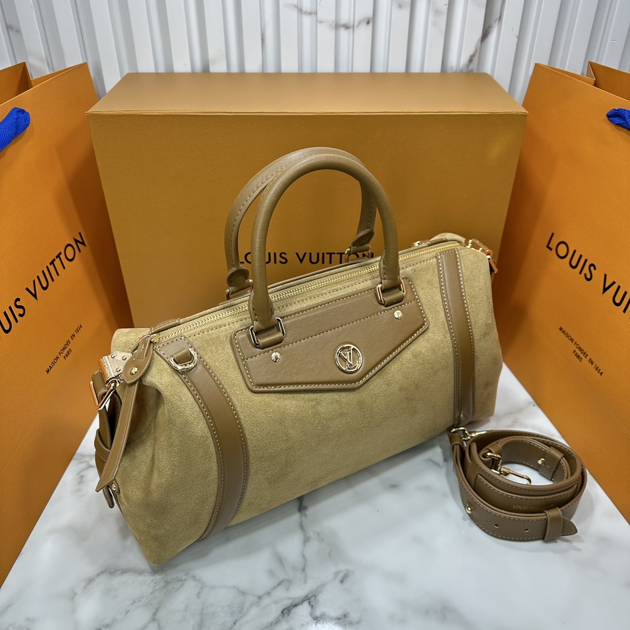 ORI หนังแท้ | LV Biker PM bag กระเป๋าสะพาย ใหม่ล่าสุดเปิดตัวโดดเด่นใน Spring -Summer 2025 ได้แรงบันดาลใจมาจากเสื้อแจ็คเก็ตไบเกอร์สุดไอคอนิก โทนสีคลาสสิกเหนือกาลเวลาไอเท็มหลักเปี่ยมสไตล์ประจำฤดูกาลนี้และในอนาคต