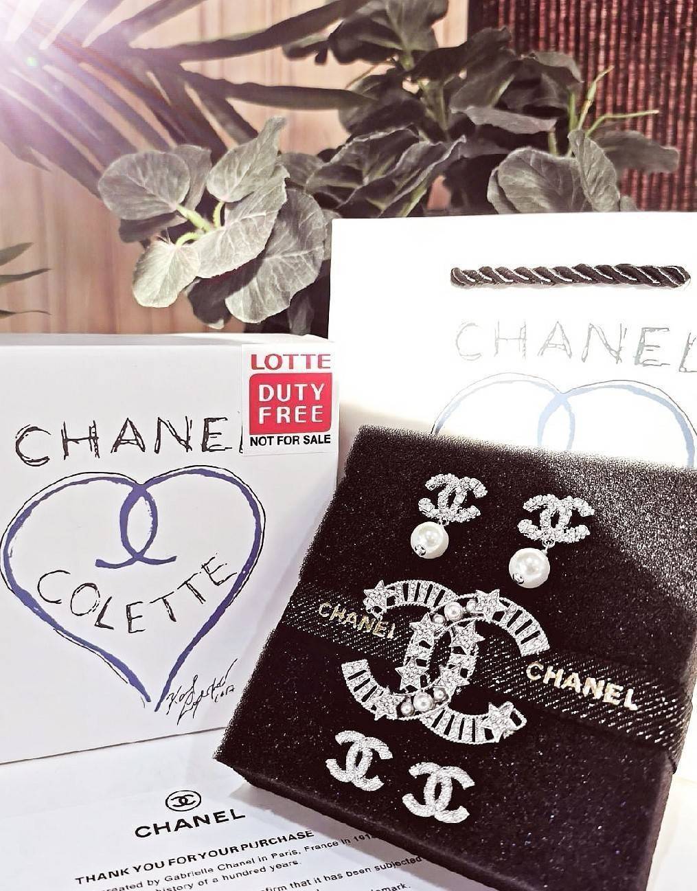 VIP 】✨พร้อมส่งความสวย✨Rare items ห้ามพลาด! แพ็คสุดคุ้มX3! CHANEL EARRING & BROOCH SET VIP GIFT WITH PURCHASE THE ORIGINAL PACKAGE (GWP) ชุดกิ๊ฟเซทของกำนัลสุดเลอค่าจากการแลกคะแนนสะสมสำหรับลูกค้าสมาชิก VIP CHANEL DUTYFREE ไอเท็มหายากชวนสะสมมาเ