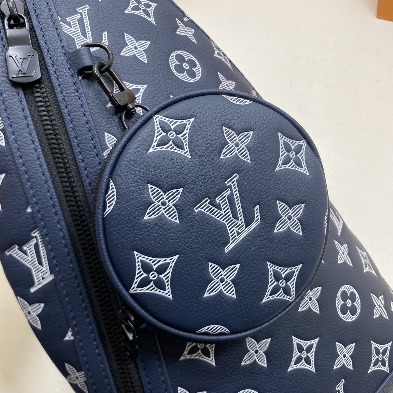 TOP ORI หนังแท้ | LV Duo Slingbag / LV Belt Bag กระเป๋าคาดอกดีไซน์ใหม่ สปอร์ตและดูหรูในตัว รูปทรงใช้งานง่ายได้ทุกลุค ที่สุดของไอเท็มขายดี