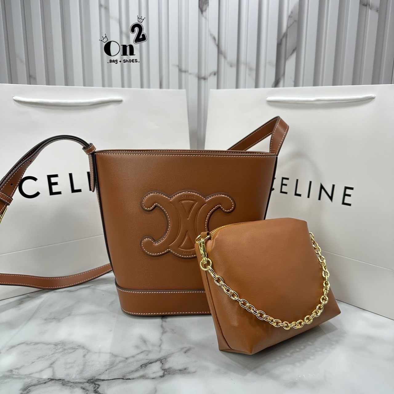 CELINE Bucket Cuir Triomphe Bag กระเป๋าสะพายทรงถัง ใช้งานง่ายที่สุด สายสะพายในตัว ปรับใช้ได้เลย หนังเรียบหรู 🧡 เกรดท็อปไฮเอน ใช้งานต่างประเทศได้