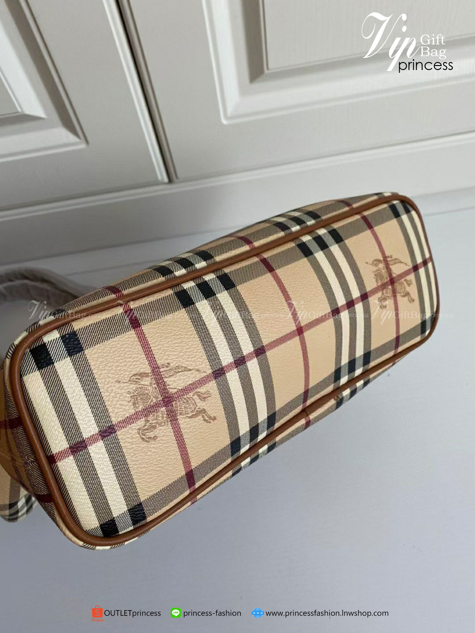 พรีเมี่ยมกิ๊ฟแท้ 100% BURBERRY TOTE VINTAGE BAG VIP GIFT WITH PURCHASE (GWP)