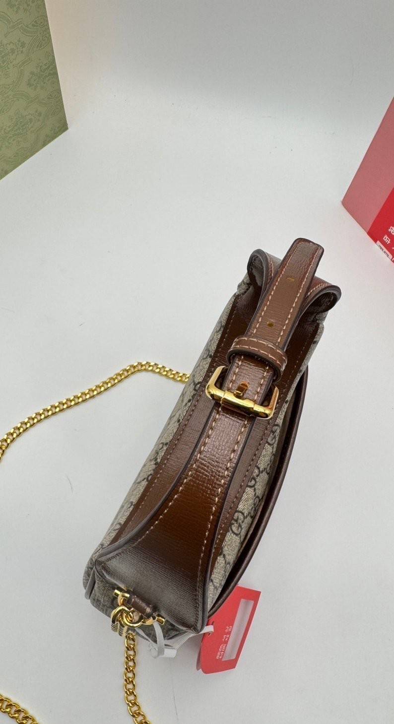 GUCCI Ophidia mini shoulder bag กระเป๋าสะพายรูปทรงพระจันทร์เสี้ยวงน่ารักน่าใช้ สวยสะดุดตาด้วยดีไซน์เรียบหรู แฝงความไฮน์ในตัว