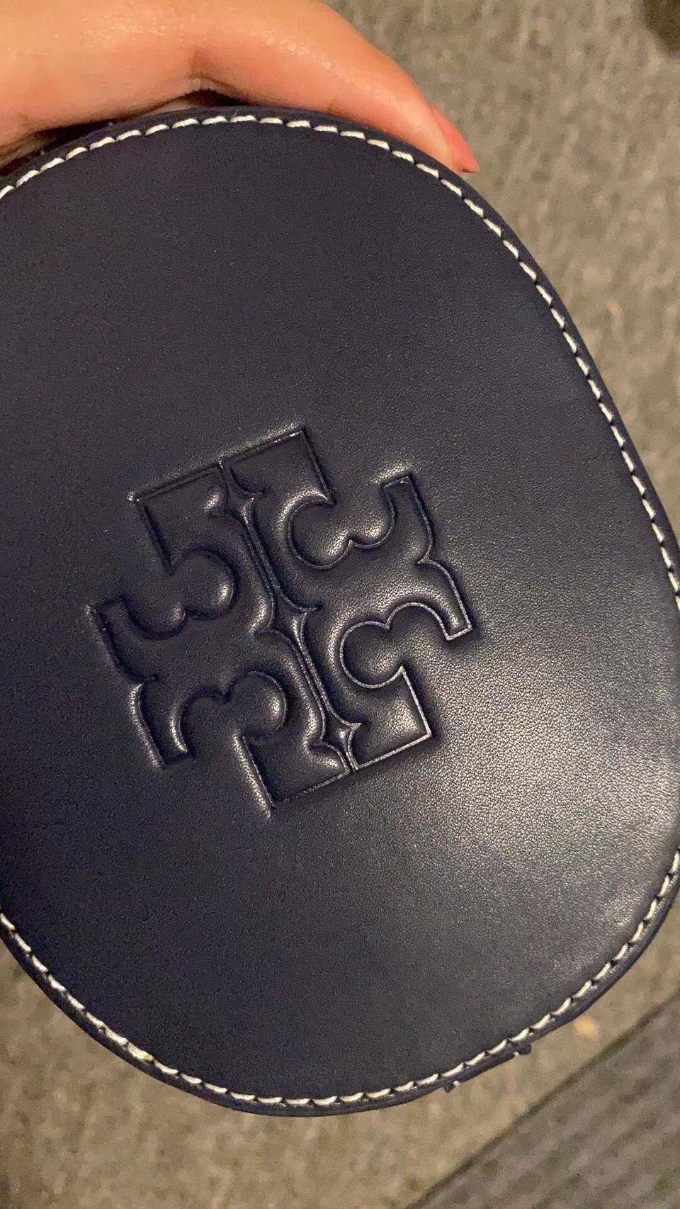 ของแท้ 💯% 】Tory Burch Monogram Jacquard Mini Bucket Bag กระเป๋าถือหรือสะพายไหล่ วัสดุผ้า Canvas โลโก้ Jacquard ทรงถัง ตั้งอยู่ทรง กระเป๋าปักลายแบรนด์ สวยหรู