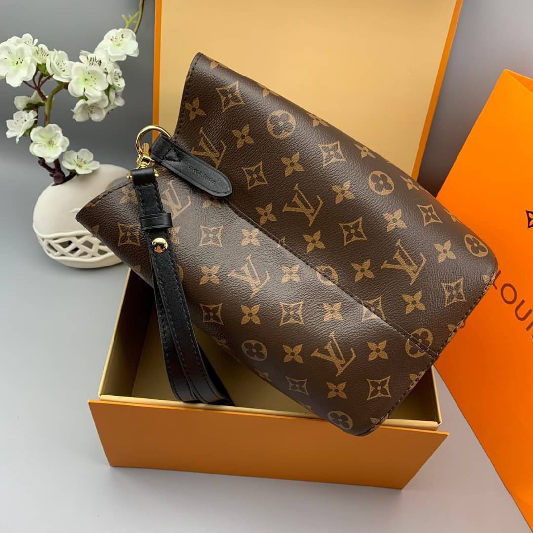LOUIS VUITTON NEONOE MM งานหนังแท้ สวยคมทุกมุมมอง ภาพสินค้าถ่ายจากงานจริง ORIGINAL GRADE เกรดสลับใบจริง