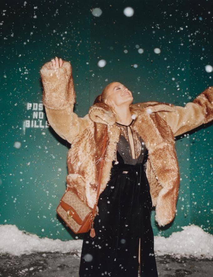 OUTLET 】COACH STUDIO SHOULDER BAG IN SIGNATURE CANVAS (COACH C6639) โอ้โห!! ตลึงเลย สวยฟาดมากๆเทอ!! 🌺ห้ามพลาดนะยูวว🤩รุ่นคลาสสิค เรียบหรู ดูแพงสุดๆ //พร้อมส่งก่อนใคร ยังไม่มีในช็อปไทยนะยูวว😘//กระเป๋าสะพาย คลอสบอดี ดีไซน์เฉียบ สายปรั