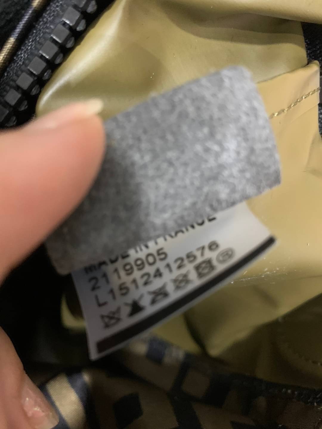 ของแท้ 💯% Longchamp LE PLIAGE LGP TOP HANDLE BAG S พบกับคอลเลคชั่นใหม่ล่าสุด มีดีไซน์ที่เรียบหรูและคลาสสิก แฝงด้วยลูกเล่นแบบเฟมินีน