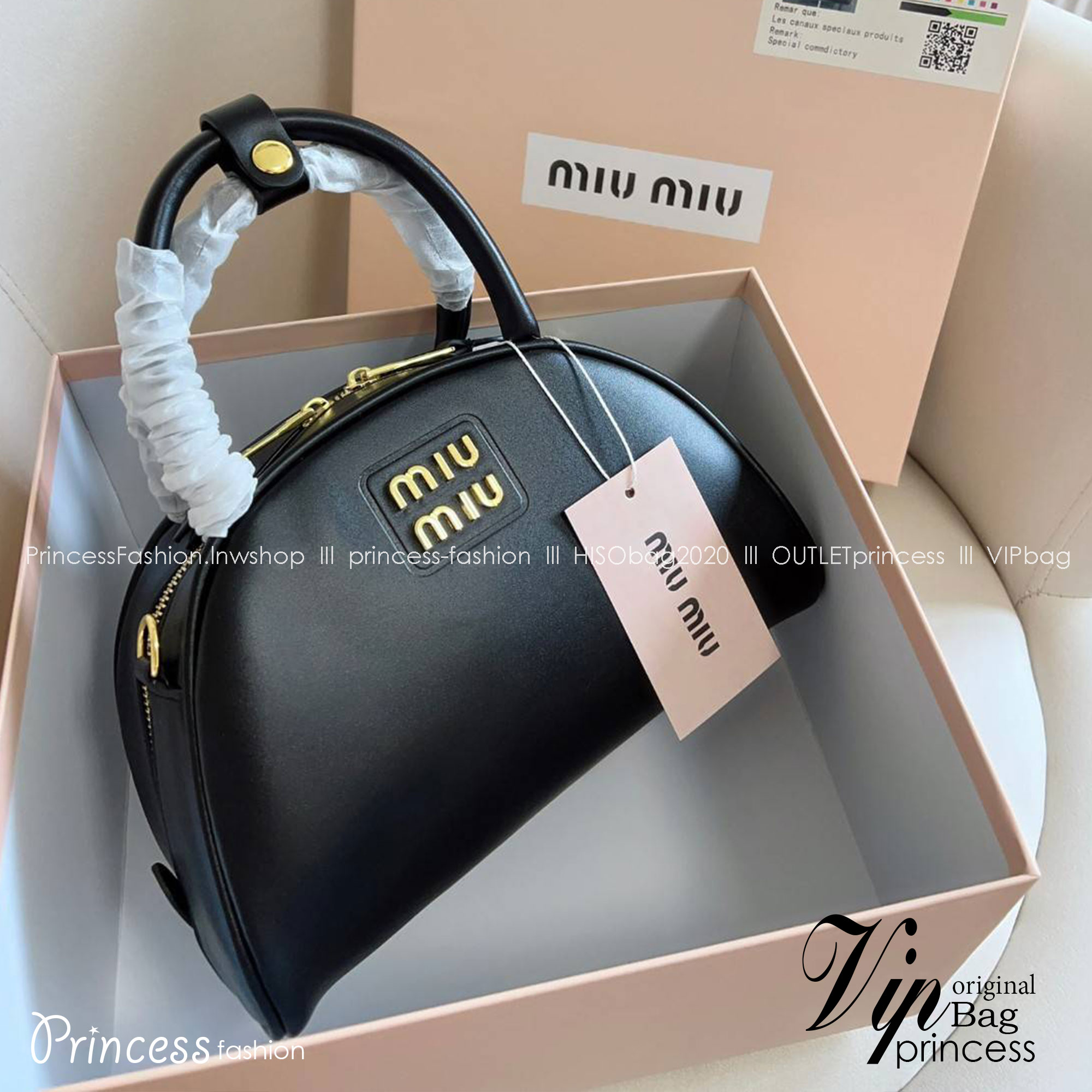 MIU MIU HALF-MOON TOP HANDLE BAG / Patent leather bowling bag / Miu Miu Leather top-handle bag กระเป๋าทรงพระจันทร์เสี้ยว หนังนิ่ม ลื่นเงา ตัดกับอะไหล่ทองได้ลงตัว