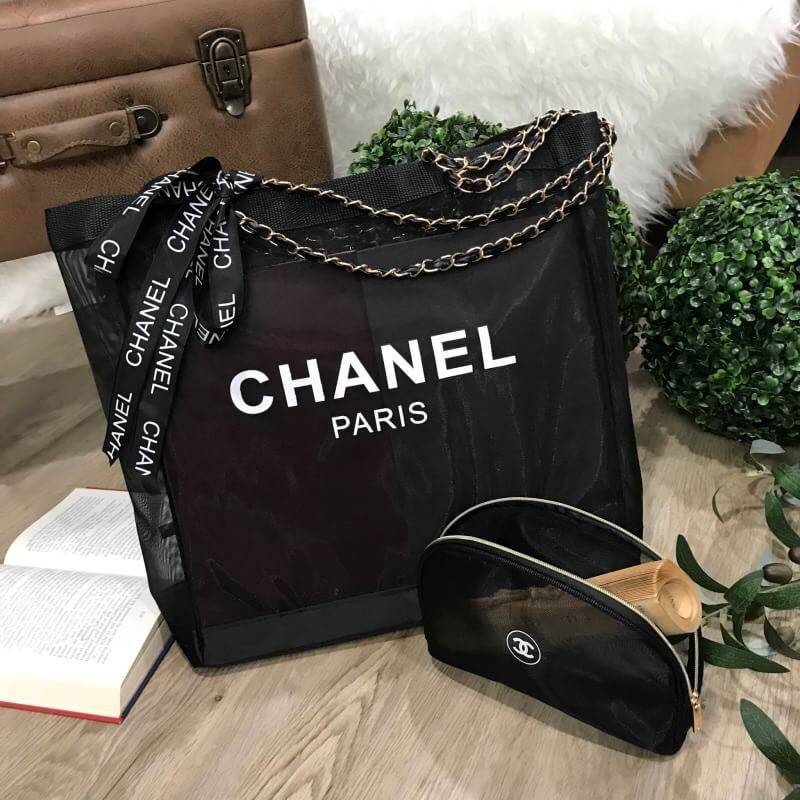 ห้ามพลาด Set สุดคุ้ม! ซื้อ1ได้ถึง2! Chanel GWP Shopping Bag With Pouch VIP Gift With Purchase กระเป๋าสะพายทรง Shopping Bag พร้อมกระเป๋าPouchใบเล็กเข้าชุดเเพ็คคู่รุ่น Limited Edition พรีเมี่ยมกิ้ฟแท้จาก Chanel Perfume Counter วัสดุ Nylon โปร่งคุณภาพดี ใบให