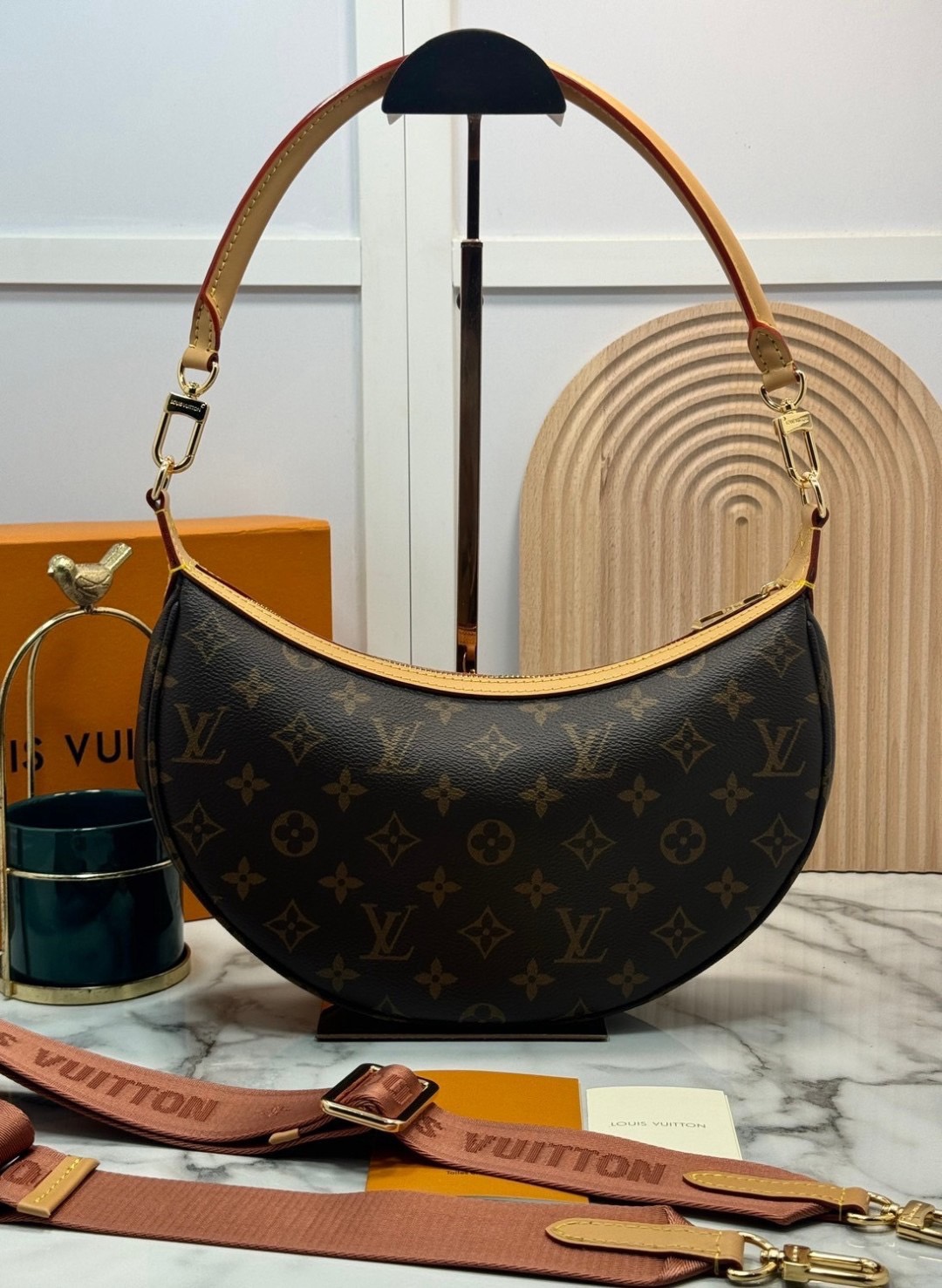 ORI | LV Looping Monogram Canvas Bag / lvhobo กระเป๋าถือทรงโฮโบพร้อมสายสะพายสปอร์ต หนังแท้แคนวาสแท้ ดีไซน์สไตล์ยุค'90s สุดไอคอนิกจากคอลเลคชั่น Cruise 2022