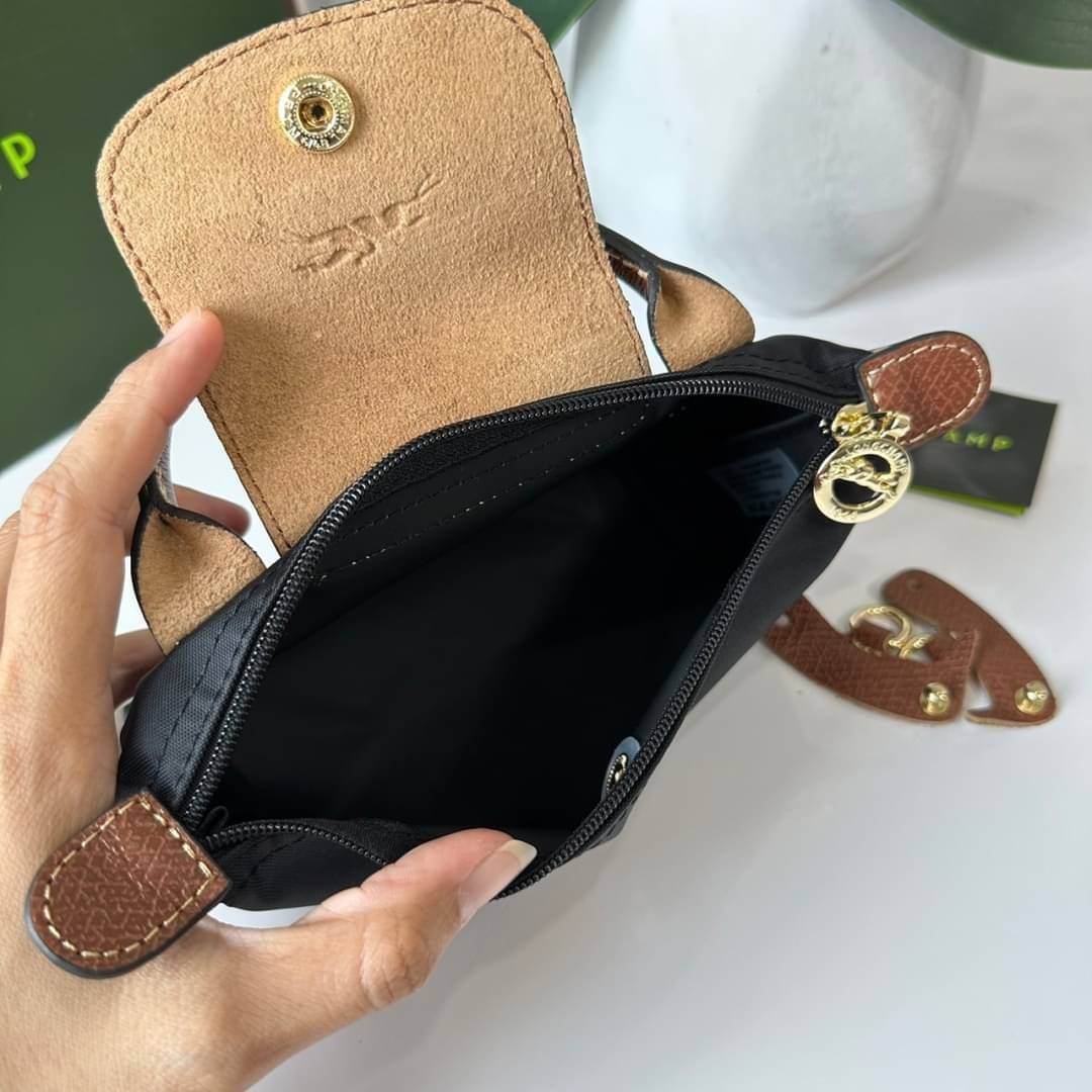 LONGCHAMP LE PLIAGE ORIGINAL Pouch with handle กระเป๋าใบเล็กขนาดกระทัดเหมาะกับใส่ของจำเป็นจุกจิก กันน้ำได้ พร้อมส่ง