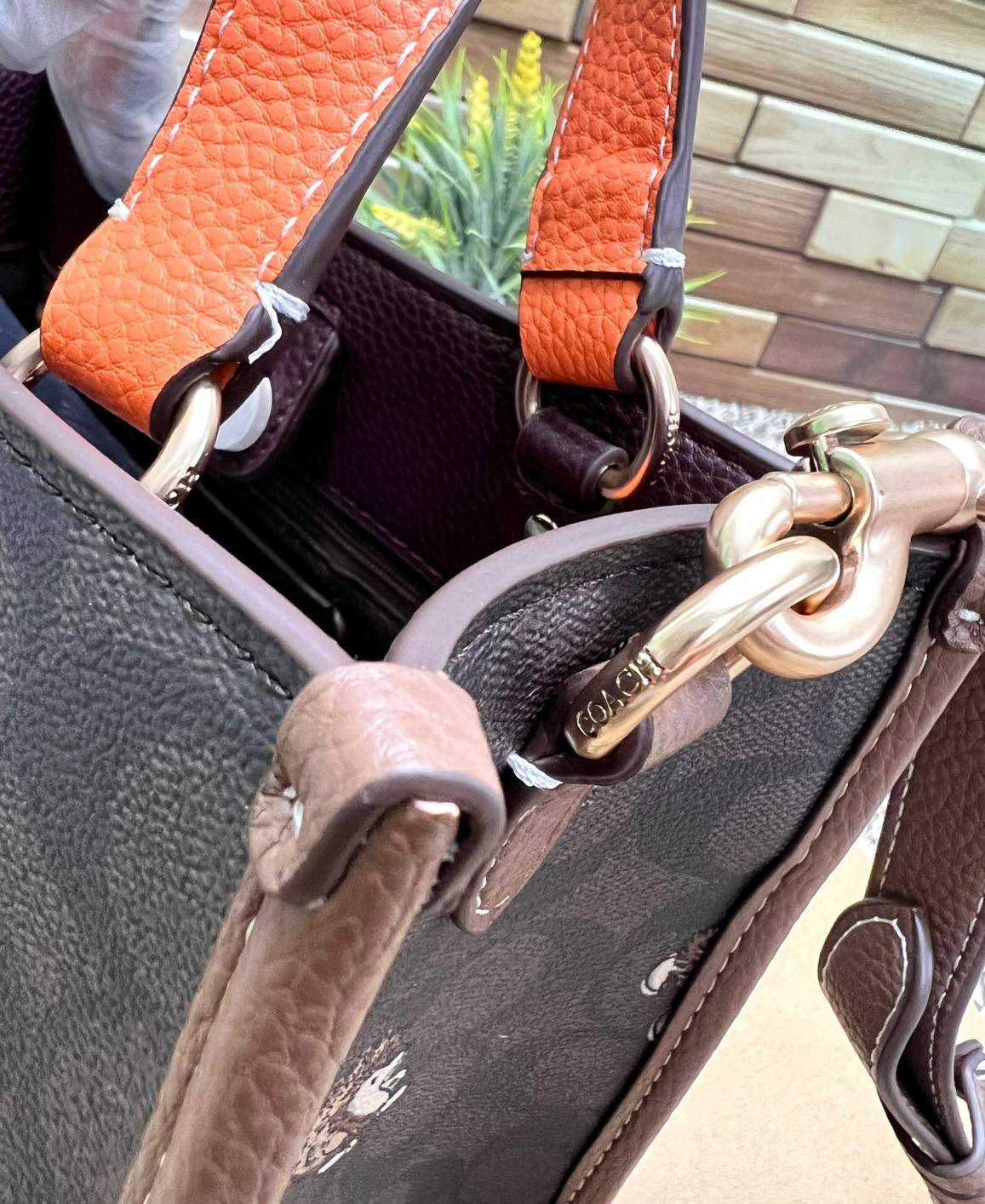 COACH DEMPSEY TOTE IN SIGNATURE CANVAS WITH HEDGEHOG PRINT 🦔 ((CC769)) เม่นเต้นรำ สวย น่ารัก มากๆค่ะ ใหม่กันต่อ ไปสวยกันให้สุดค่ะ! กับกระเป๋าทรงTOTE รุ่นใหม่ล่าสุด 🌟จุดเด่นของรุ่นนี้คือปริ้นท์ลายเม่นเต้นรำทั้งใบ น่ารักน่าเอ็นดูมากๆค่ะ เปิด