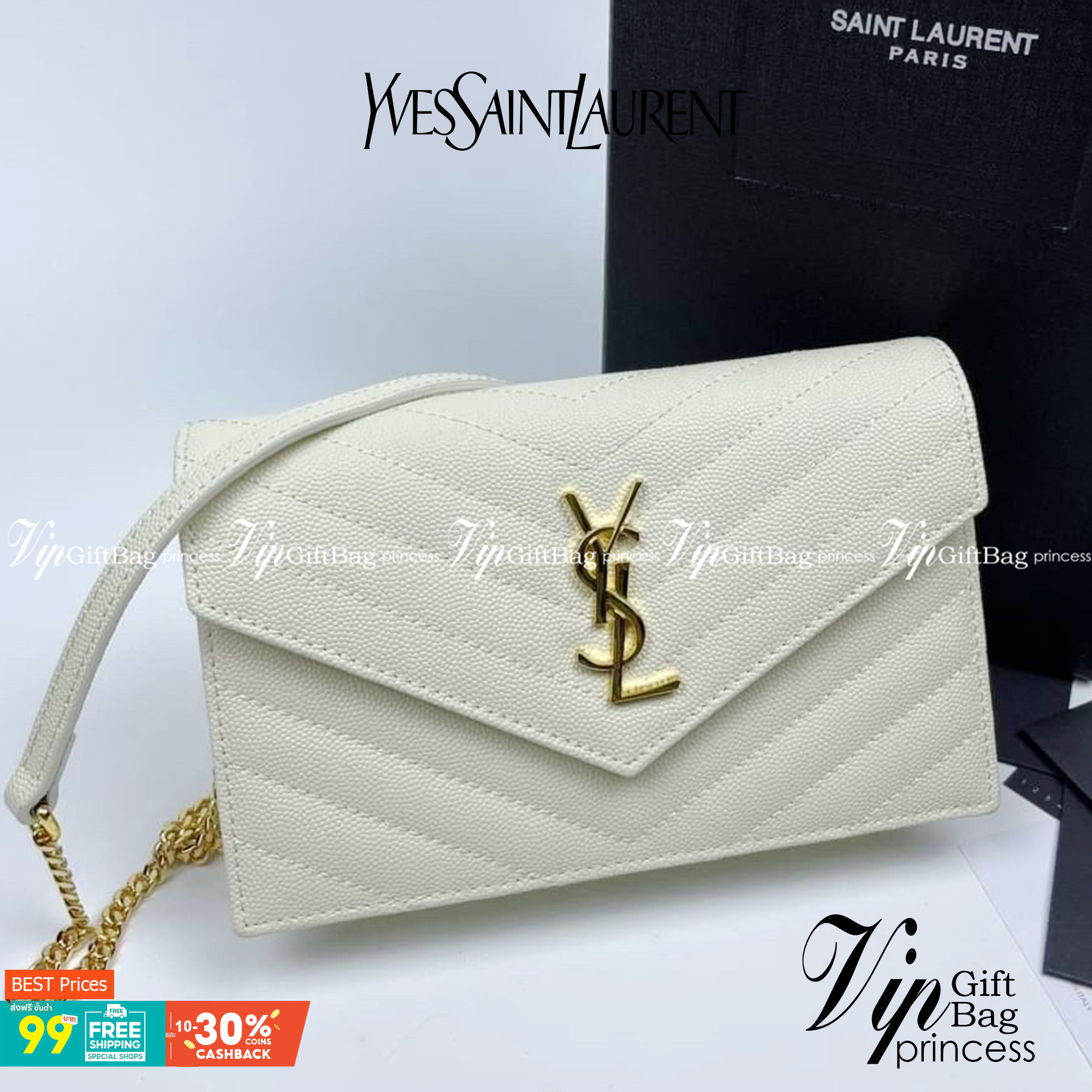 หนังแท้ YSL Yves Saint Laurent Envelope WOC 7.5” รุ่นฮอตปรอทแตก ทรงฐานตั้งได้ เป็นการดีไซน์กึ่งกระเป๋าสตางค์ ที่มาพร้อมสายสะพายยาว (เป็นสายโซ่ที่ต่อกับหนัง) สายถอดได้ (ปรับระดับไม่ได้) ถือเป็นคลัชก็สวยมากเลยค่ะ เป็นอีกหนึ่งรุ่นที่ให้ความรู้สึกเรียบแต่โก้ห