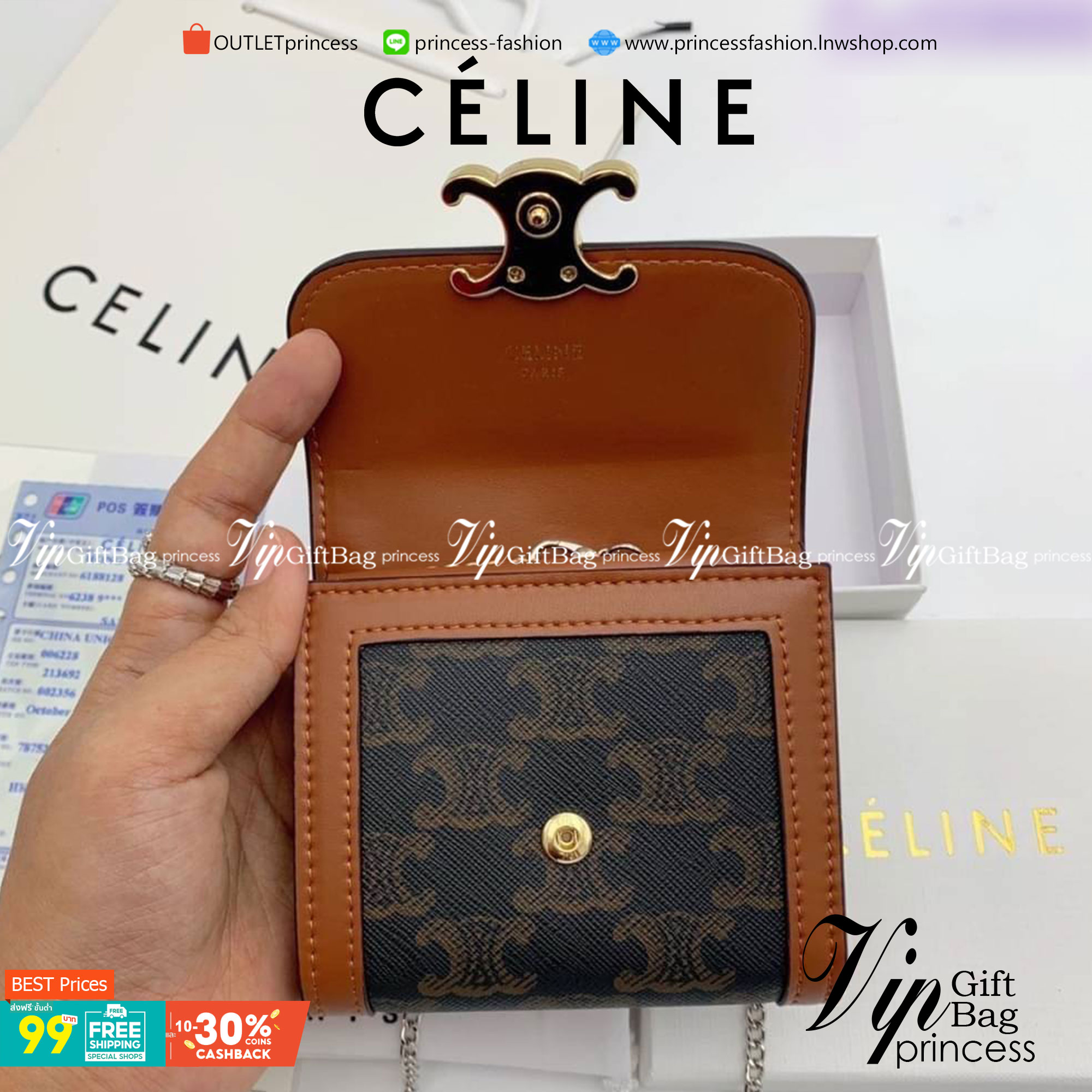 มาใหม่ 4 แบบพร้อมส่ง ที่นี่ที่เดียวเลยค่า CELINE SHORT WALLET VIP GIFT WITH PURCHASE GWP วัสดุ Triomphe Canvas หนังขึ้นลาย Signature Brand สวยอยู่ทรงมีโลโก้ด้านหน้าเปิดปิดด้วยฝาพับกระดุมแม่เหล็ก ภายในมีช่องแบ่งหลายช่อง มีช่องใส่บัตรหลายช่อง มีช่องใส่เหรีย