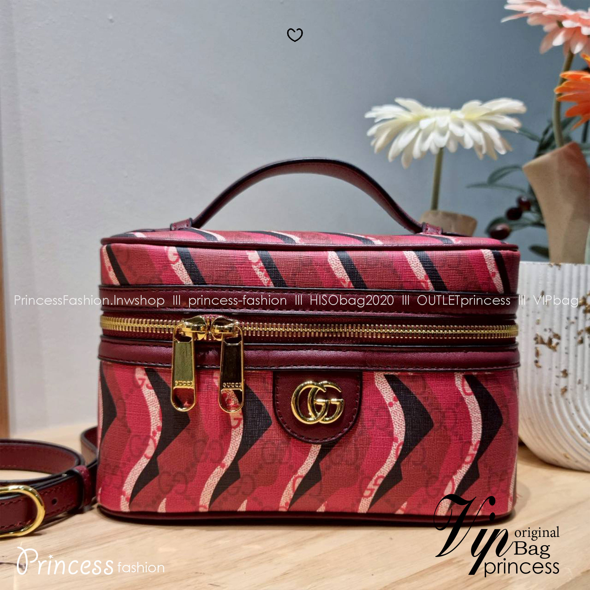 Gucci Lunar New Year Printed super mini bag ไอเท็มหายากสุดปัง กระเป๋าสะพายรุ่นรับทรัพย์ คอลเลคชั่นใหม่พร้อม box set โทนสีใหม่ของแบรนด์