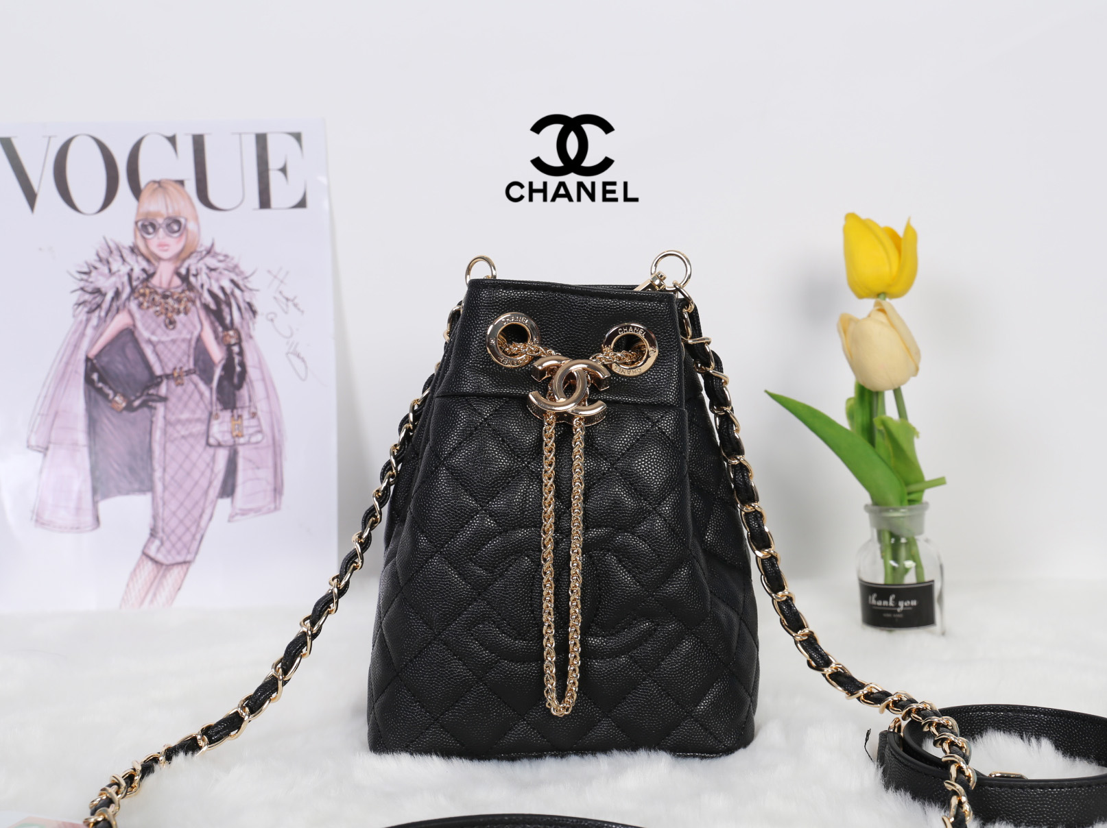 CHANEL Crossbody Bag With Chain / Chanel Bucket Bag กระเป๋าถือหรือสะพาย หนังคาเวียร์ลายตาราง ใช้ได้หลายสไตล์