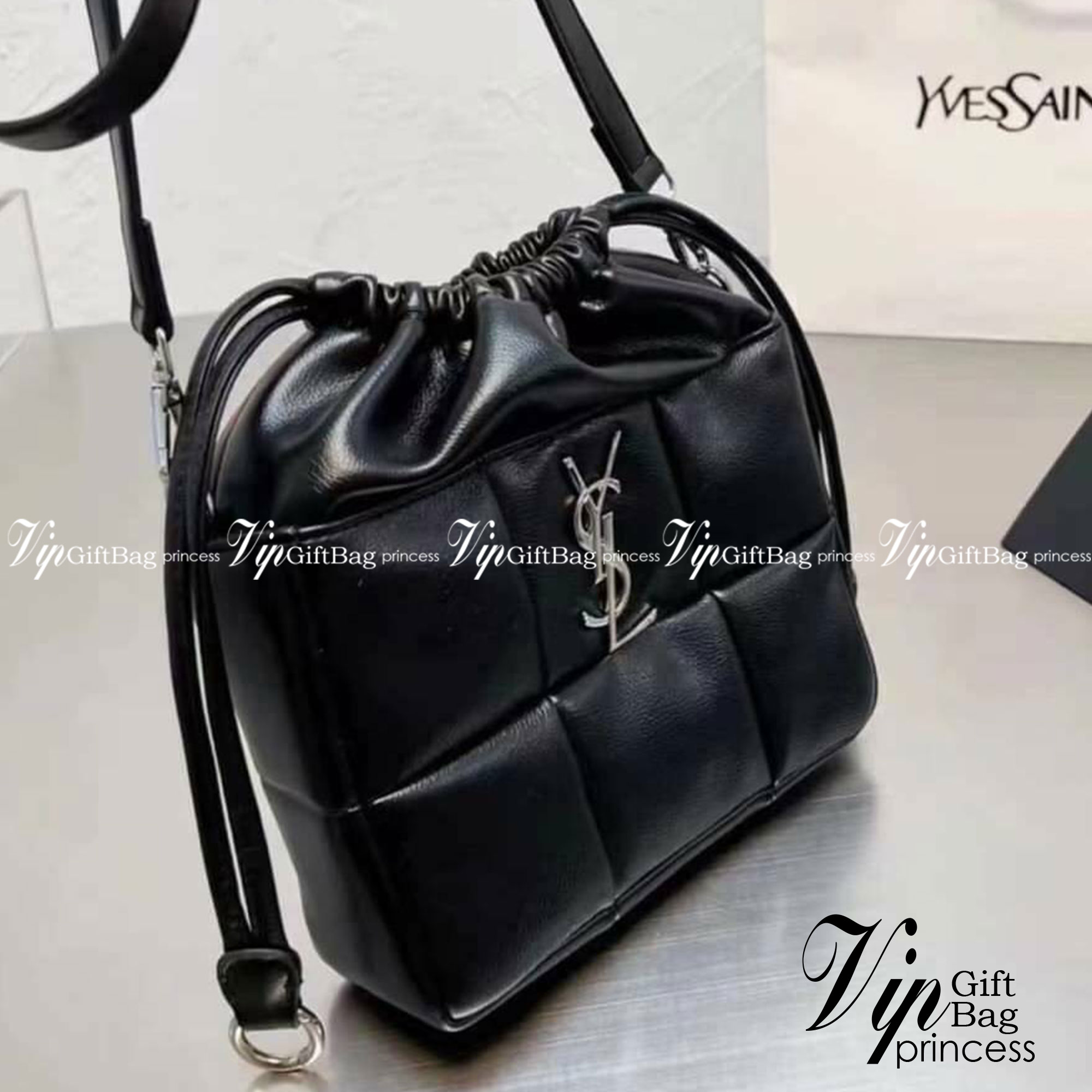 VIP 🥂 YSL Saint Laurent Striped Bucket Bag 9" / YSL Bucket Bag ภาพสินค้าถ่ายจากงานขายจริง พร้อมส่ง