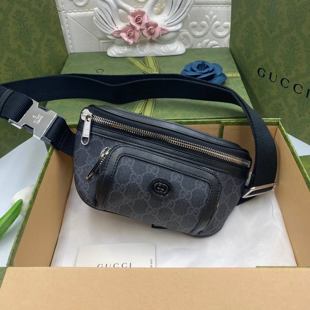 VIP 】หนังแท้ GUCCI Belt bag with Interlocking G 23CM แบบใหม่ล่าสุด ใช้ได้ทั้งหญิงชาย คาดอก คาดเอวได้ คูลๆ เลยค่าา ใบจริงสวย น่าใช้มากๆ สะพายวันไหนๆได้หมด สินค้าพร้อมส่ง มีมาจำนวนจำกัด ห้ามพลาดค่ะ! กระเป๋าคาดอกด้านหน้า//คาดไปทางด้านหลัง//หรือคาดเอวได้ ตามแ