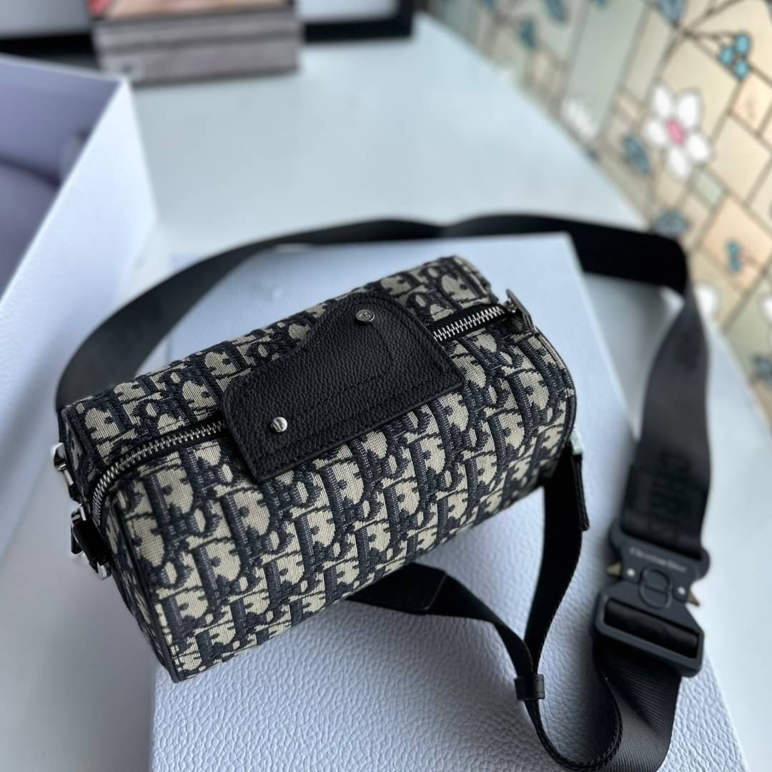 DIOR LINGOT 22 BAG / DIOR OBLIQUE SS2022 COLLECTION กระเป๋าสะพาย เกรดท็อปออริ เกรดดีสุด สลับแท้ 1:1 ใช้ต่างประเทศได้