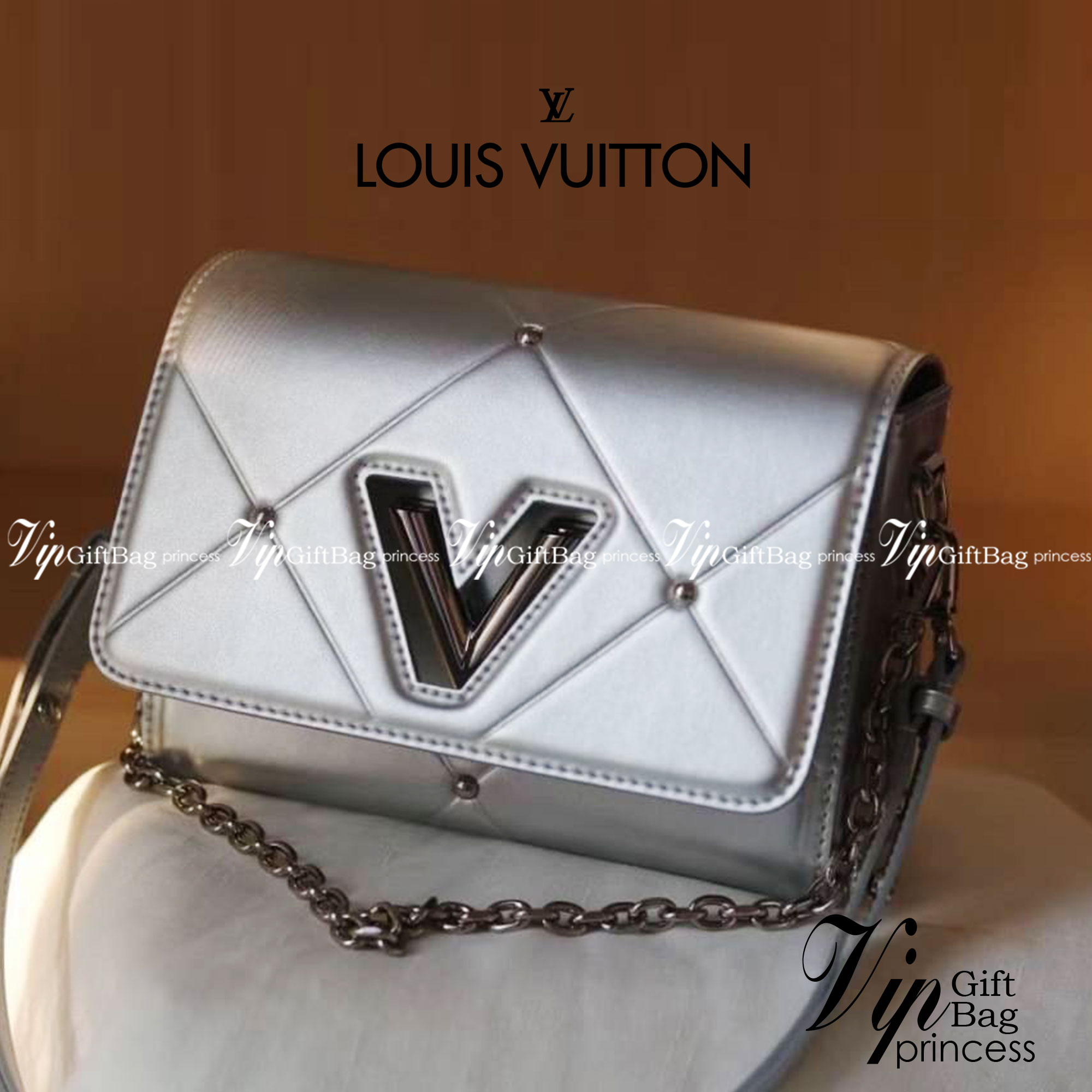หนังแท้ LOUIS VUITTON Epi Twist Shoulder Bag MM พร้อมส่งที่ไทย เกรดออรินอลงานหนังแท้ทั้งใบ ภาพสินค้าถ่ายจากงานขายจริง ใช้งานต่างประเทศได้