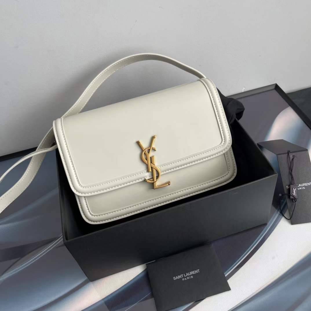 YSL Solferino medium crossbody bag คอลเล็คชั่นน้องโรเซ่ ROSE BLACKPINK ที่สุดแห่งความคลาสสิก เกรดออริจินอล หนังสวยมาก กระเป๋าสะพายรุ่นที่สาวๆ ทุกคนควรมีติดตู้ ภาพถ่ายจากงานขายจริง สวยตามรูป ไม่ผิดหวังค่ะ