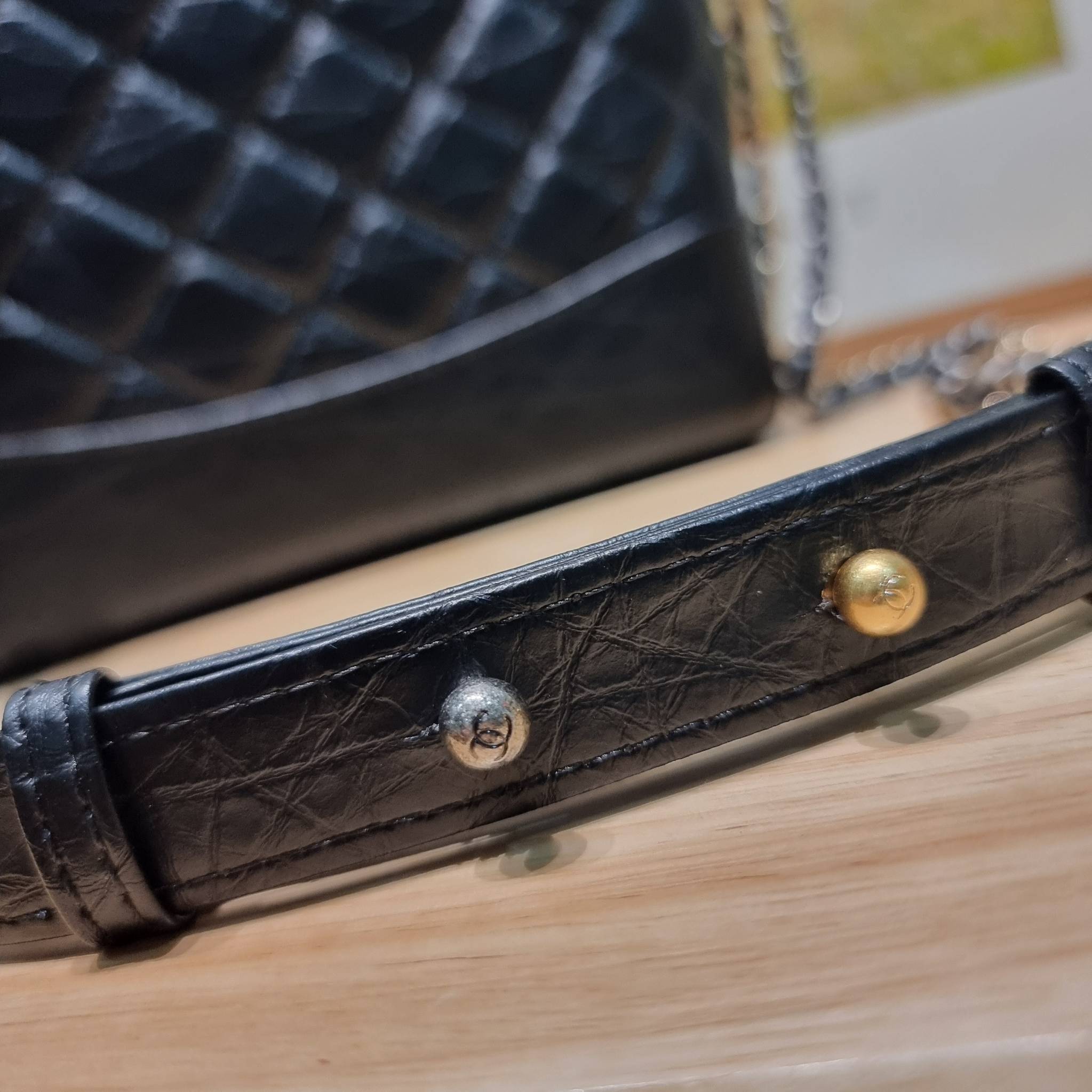 CHANEL Gabrielle Bag Medium สวยคลาสสิค No.1 ต้องยกให้ไอเท็มนี้เท่านั้น กับกระเป๋าสะพายซิกเนเจอร์ ดีไซน์ไม่เหมือนใคร เป็นเอกลักษณ์